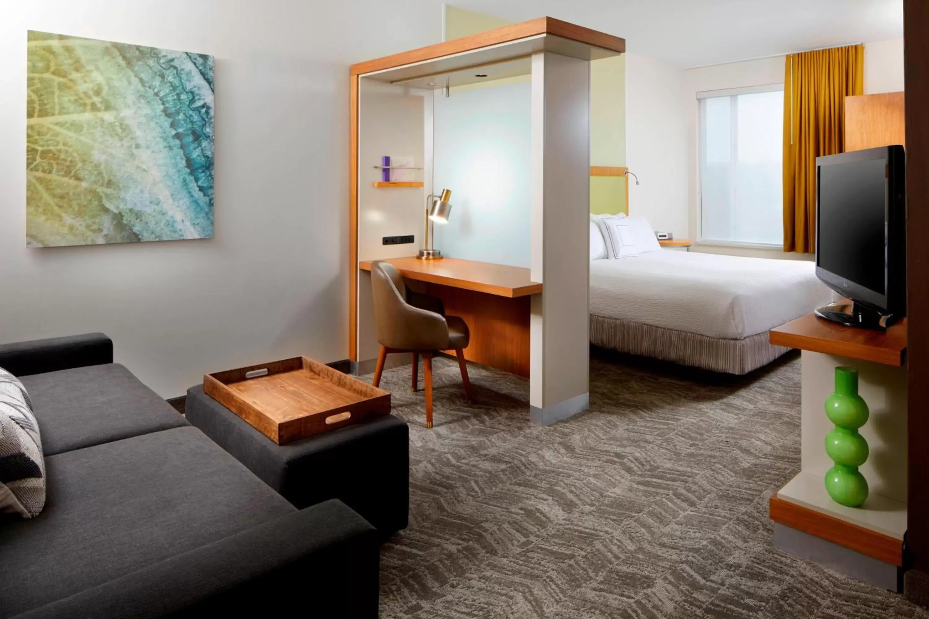 Bedroom, Seating Area in SpringHill Suites by Marriott Pittsburgh Bakery Square
