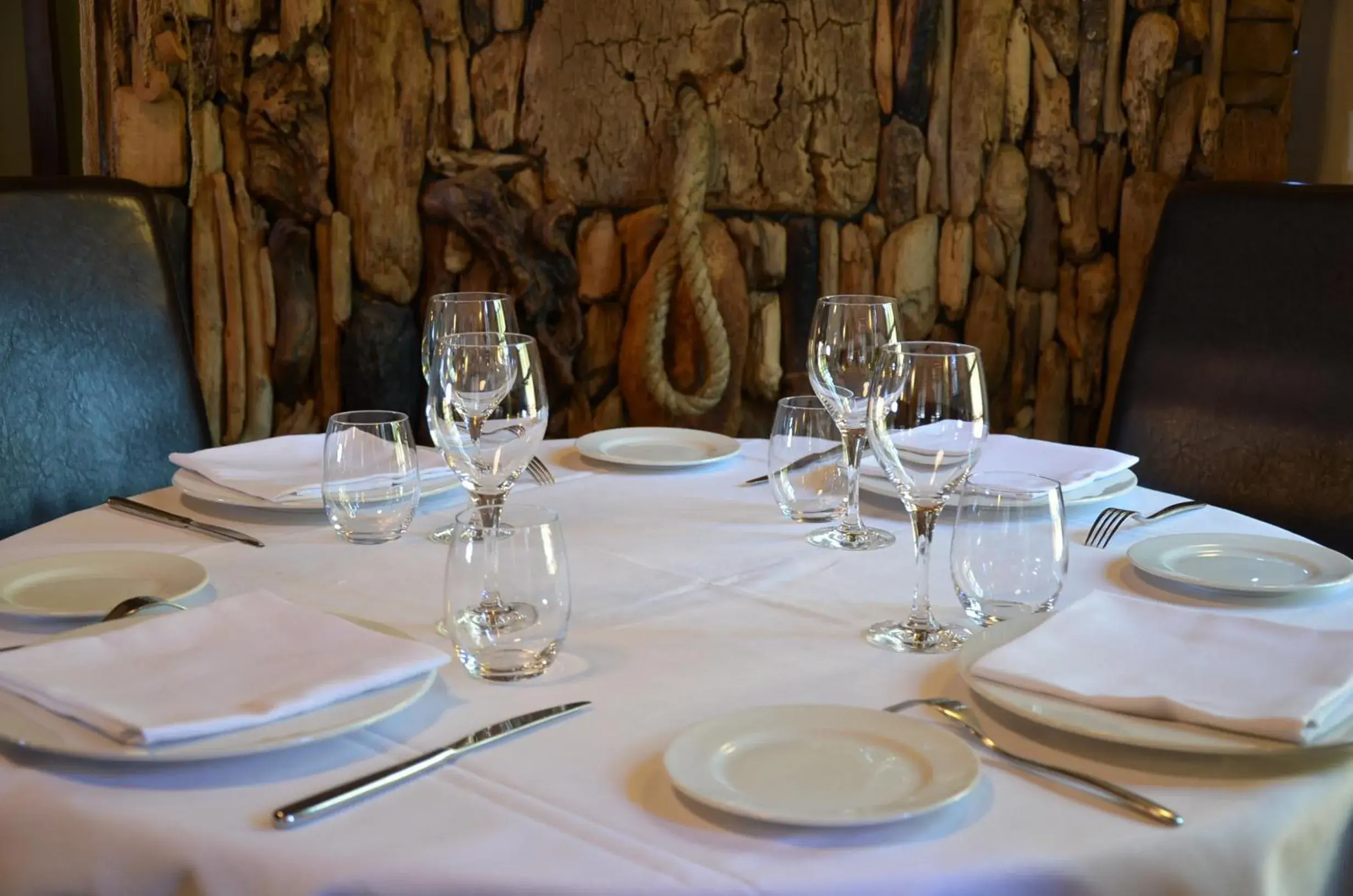 Restaurant/Places to Eat in Hotel Galena Mas Comangau