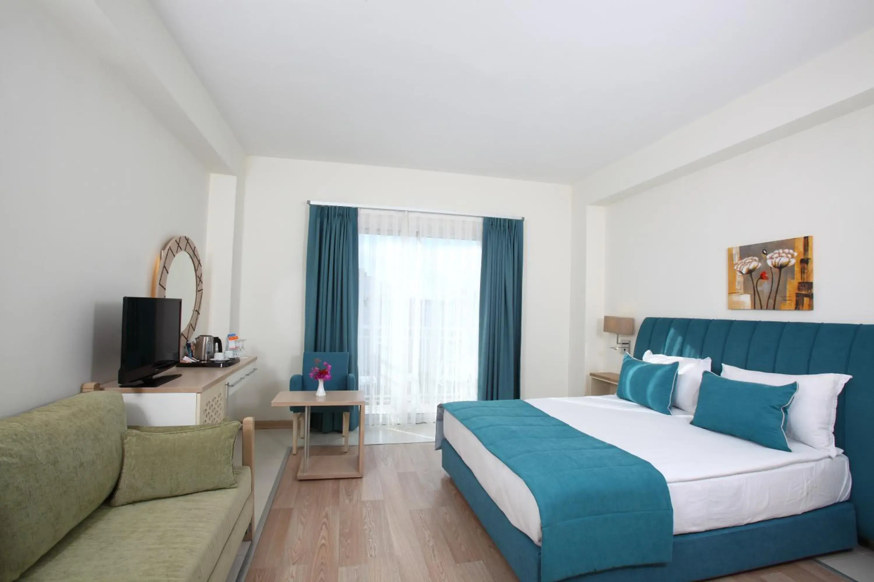 Photo of the whole room, Bed in Mandarin Resort & Spa Photo of the whole room, Bed in Mandarin Resort & Spa