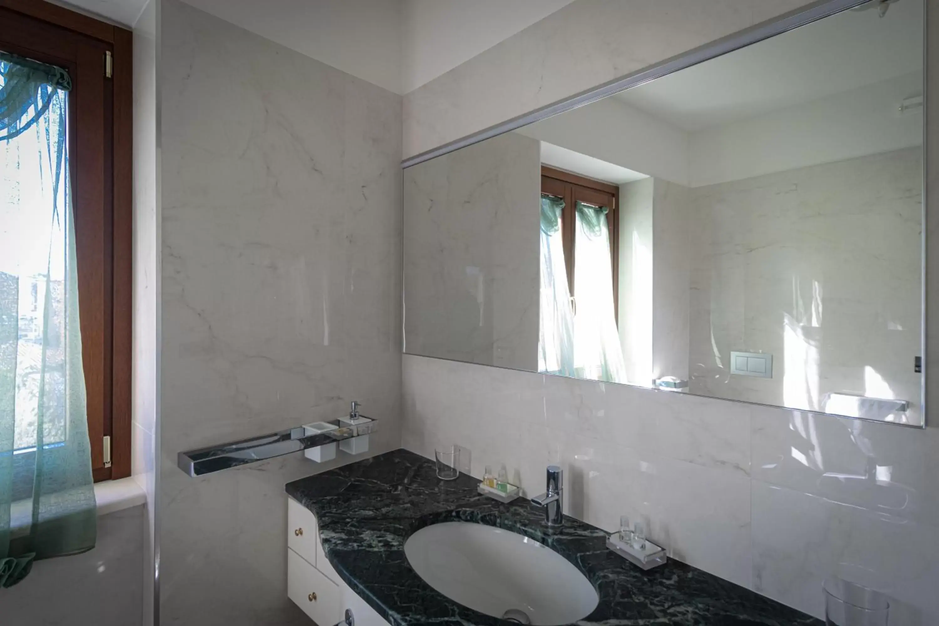 Bathroom in Residenza San Flaviano, Relais di Charme
