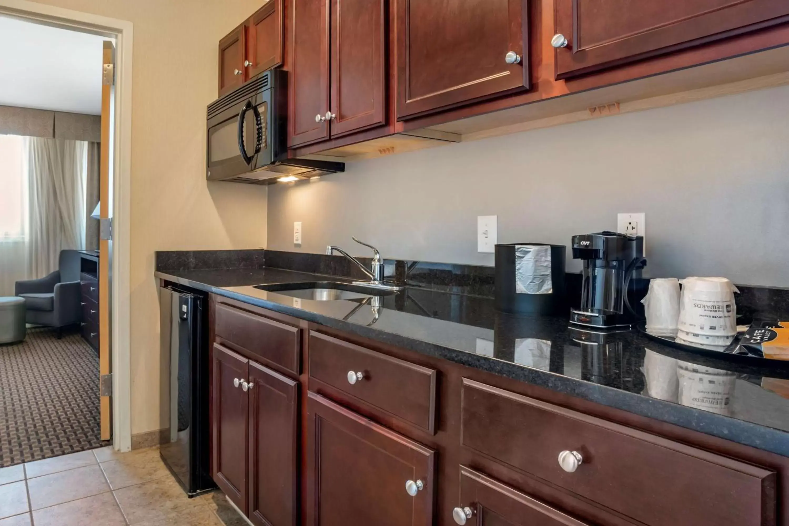 Bedroom in Best Western Plus Philadelphia Airport South - at Widener University Bedroom in Best Western Plus Philadelphia Airport South - at Widener University