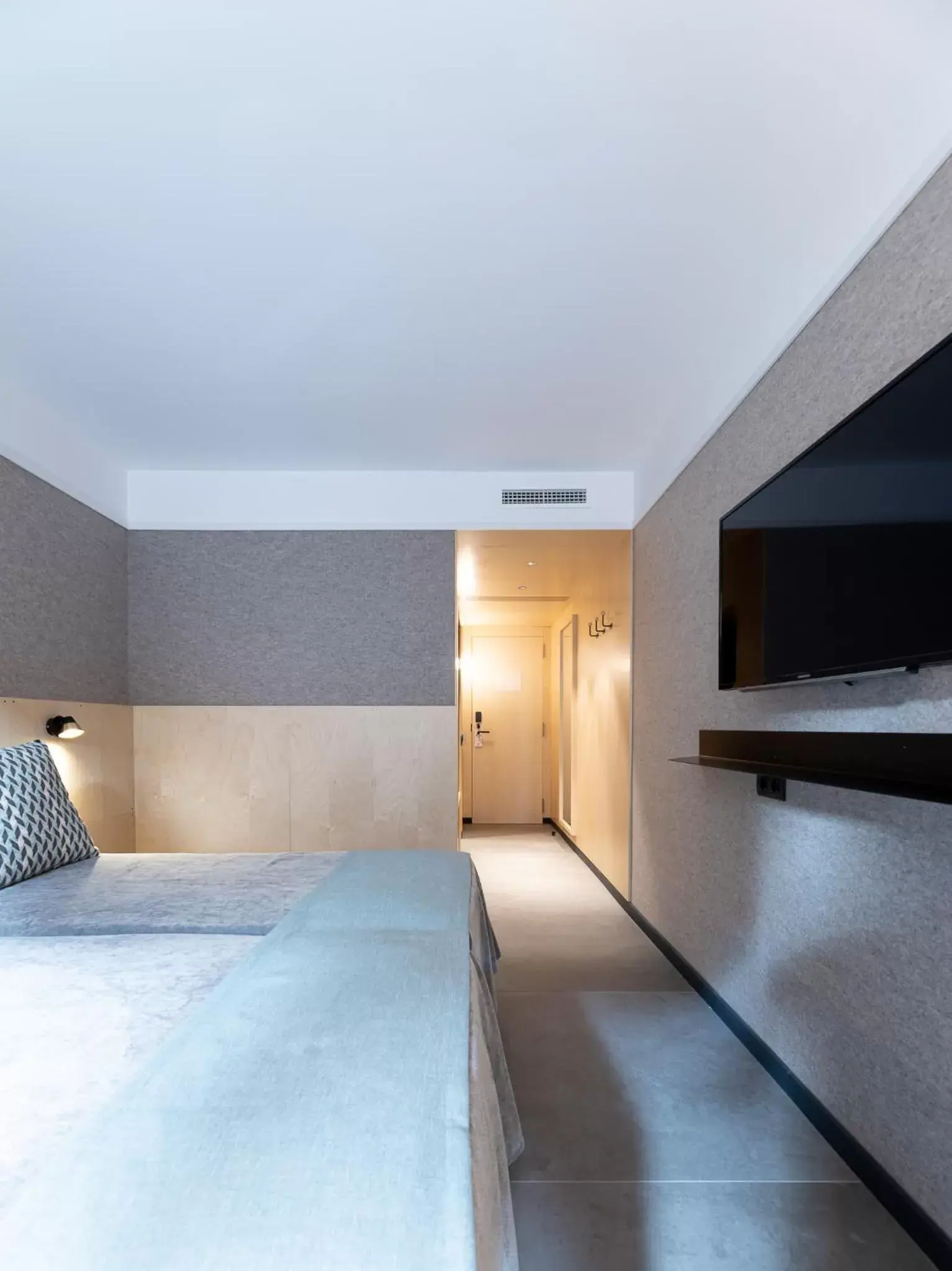Bed in Hotel Raval House