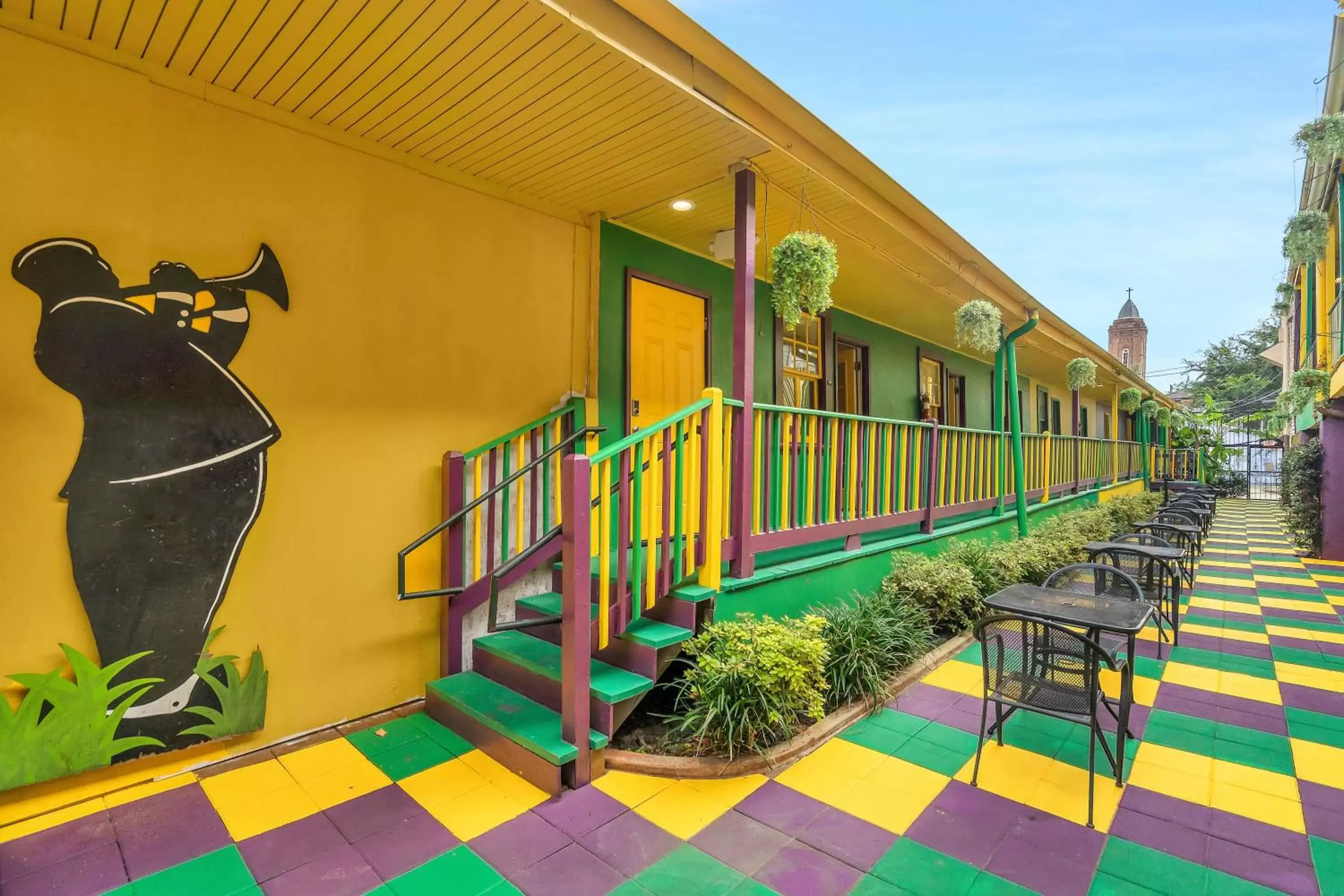 Inner courtyard view in Olde Town Inn New Orleans