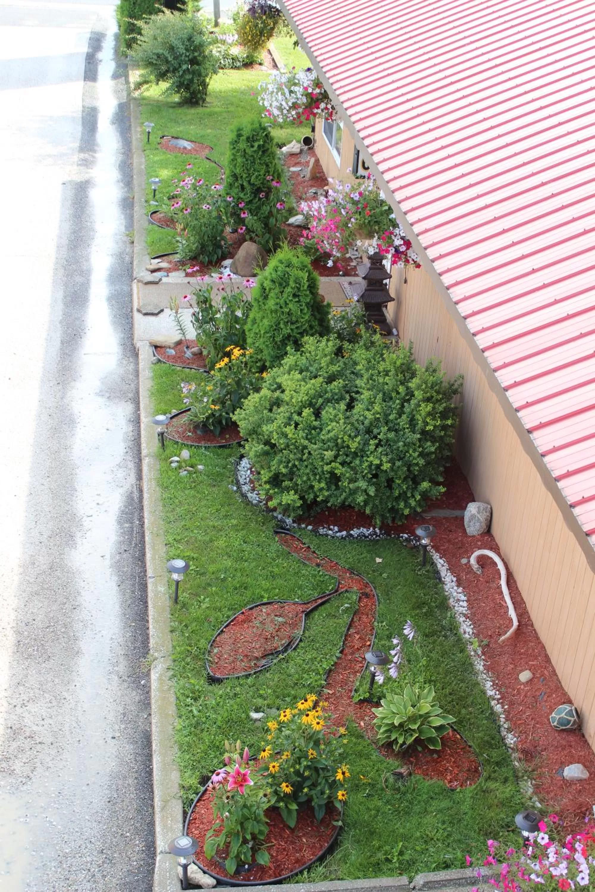 Day in Hawberry Motel