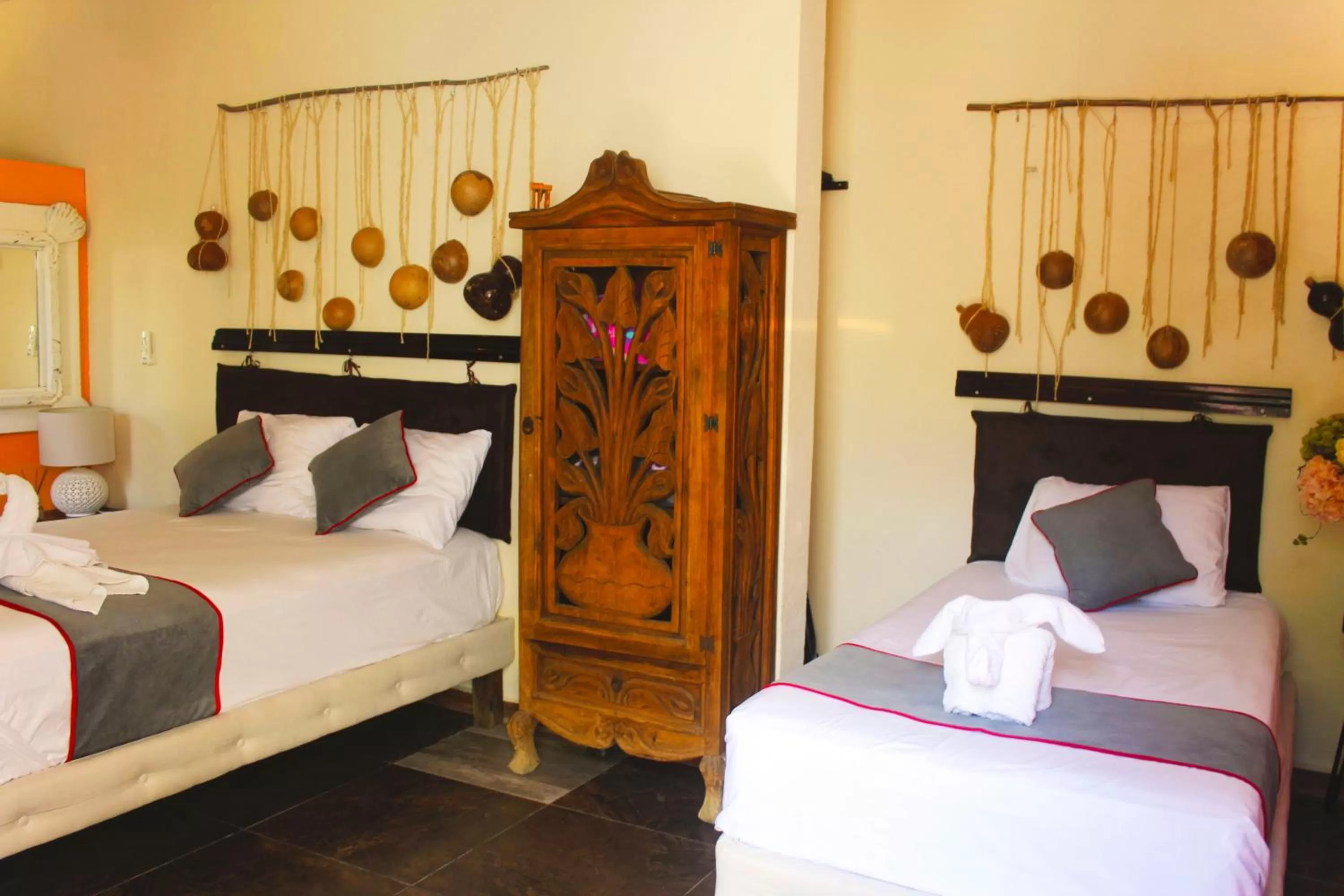 Bed in Casa Aluxes Hotel