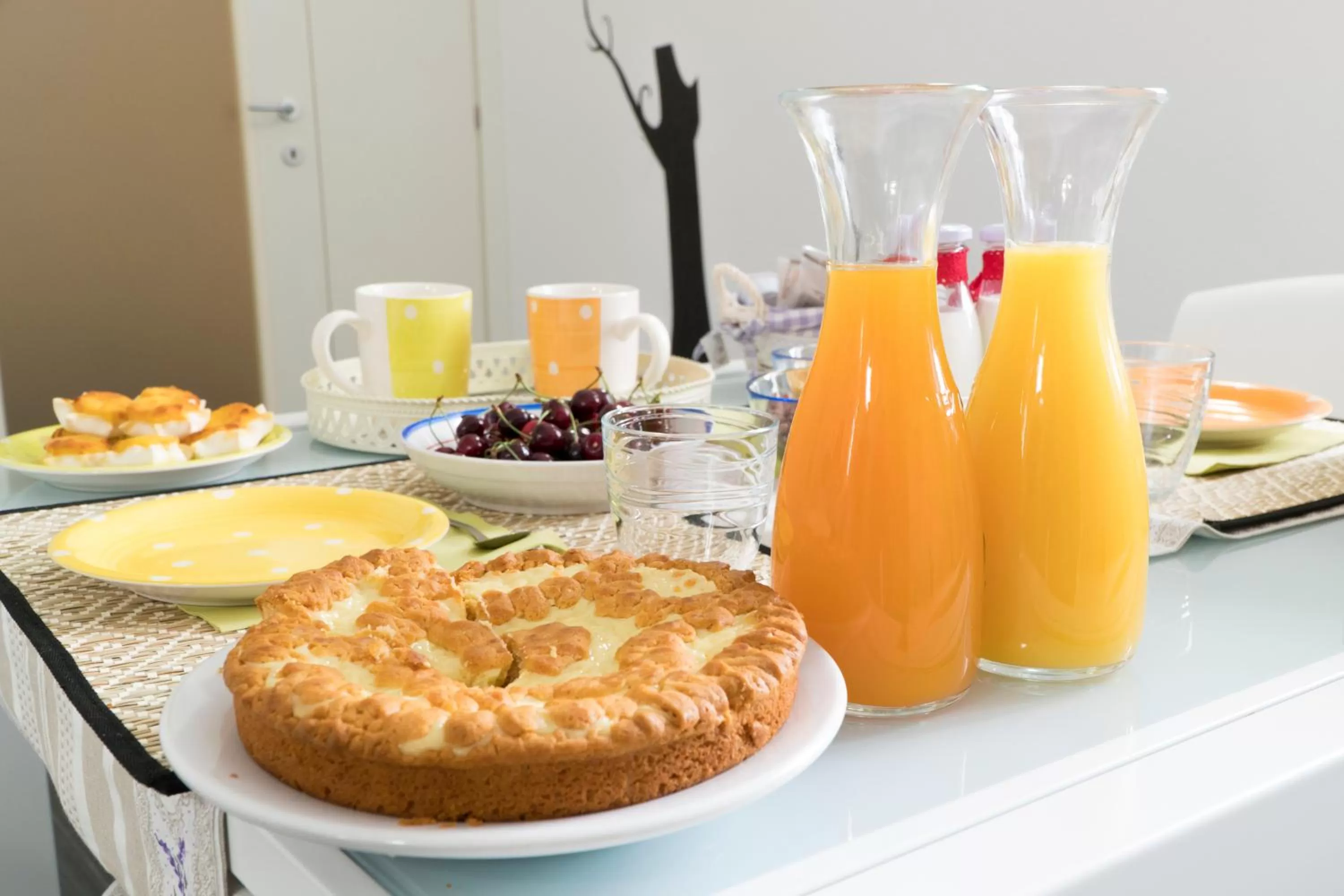 Italian breakfast in Affittacamere Sa Pardula