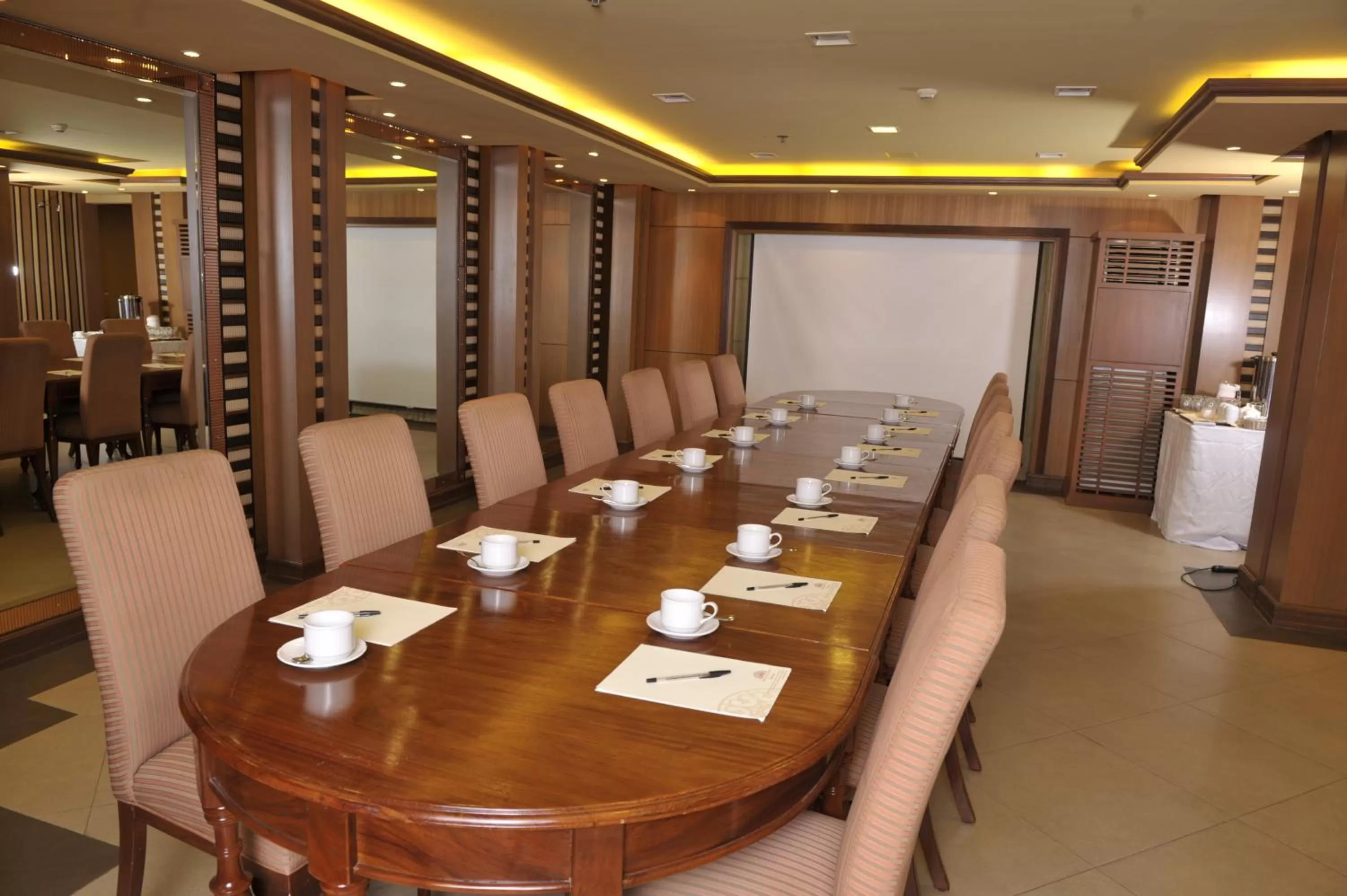 Business facilities in Herald Suites Solana