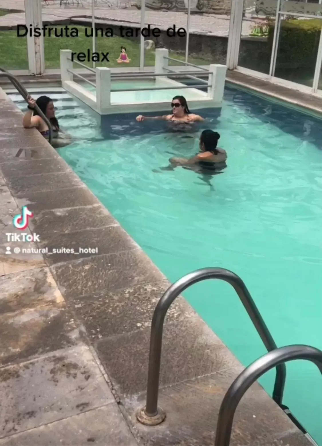 Swimming Pool in Natural Suites Hotel- cerca de Africam Safari Valsequillo Puebla