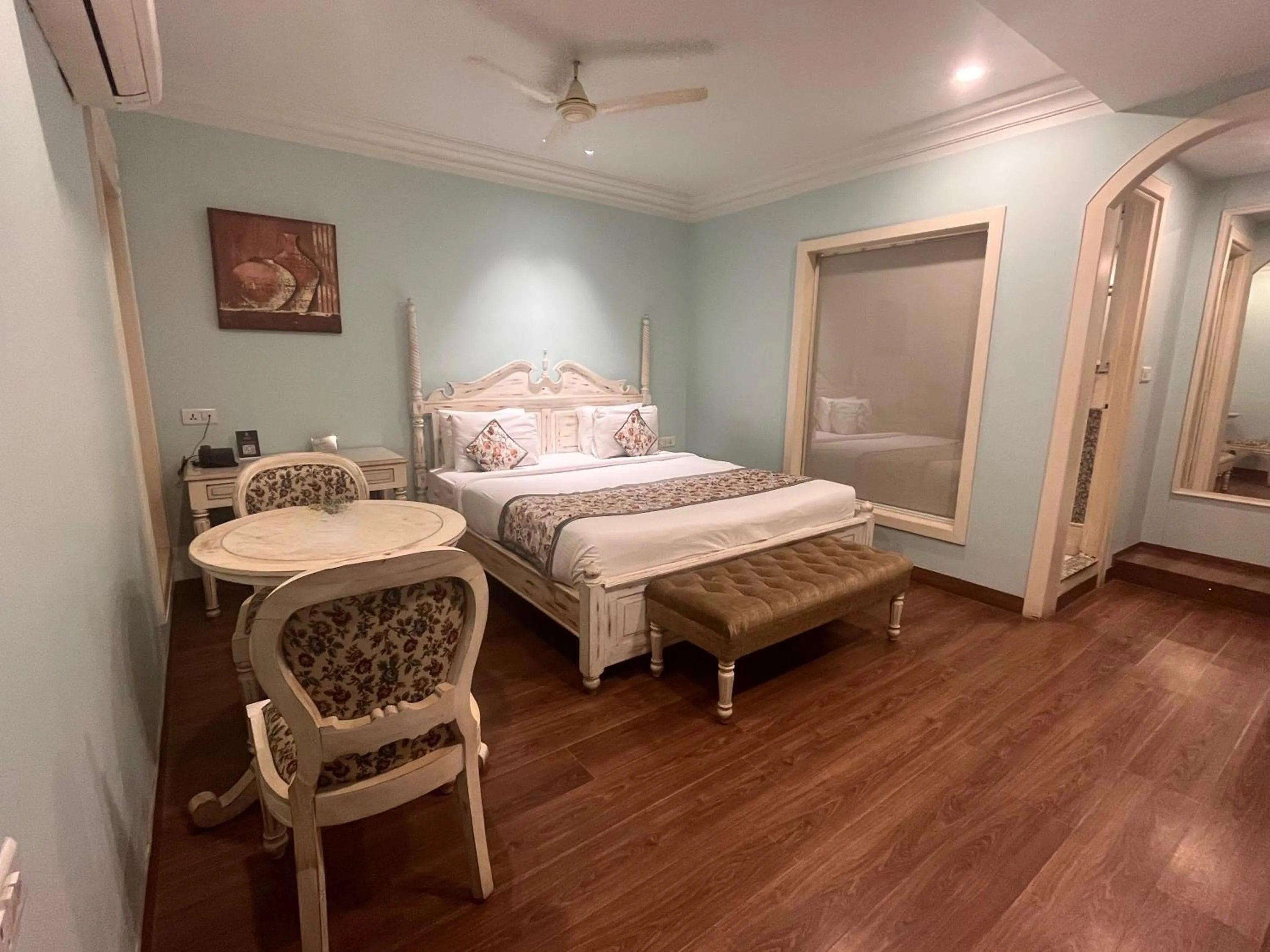 Bedroom, Bed in Ratnawali – A Vegetarian Heritage Hotel