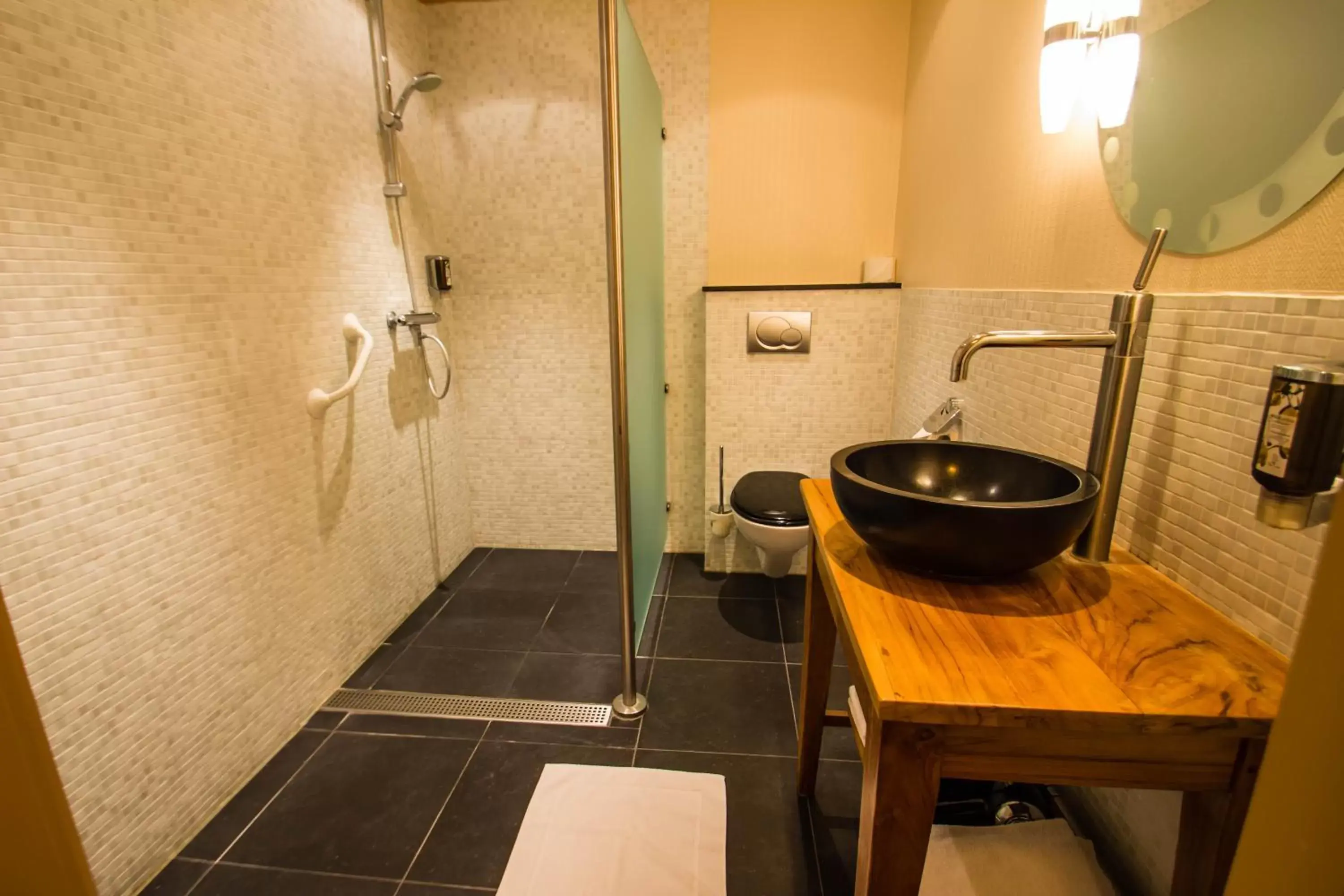 Bathroom in Hajé Hotel Joure