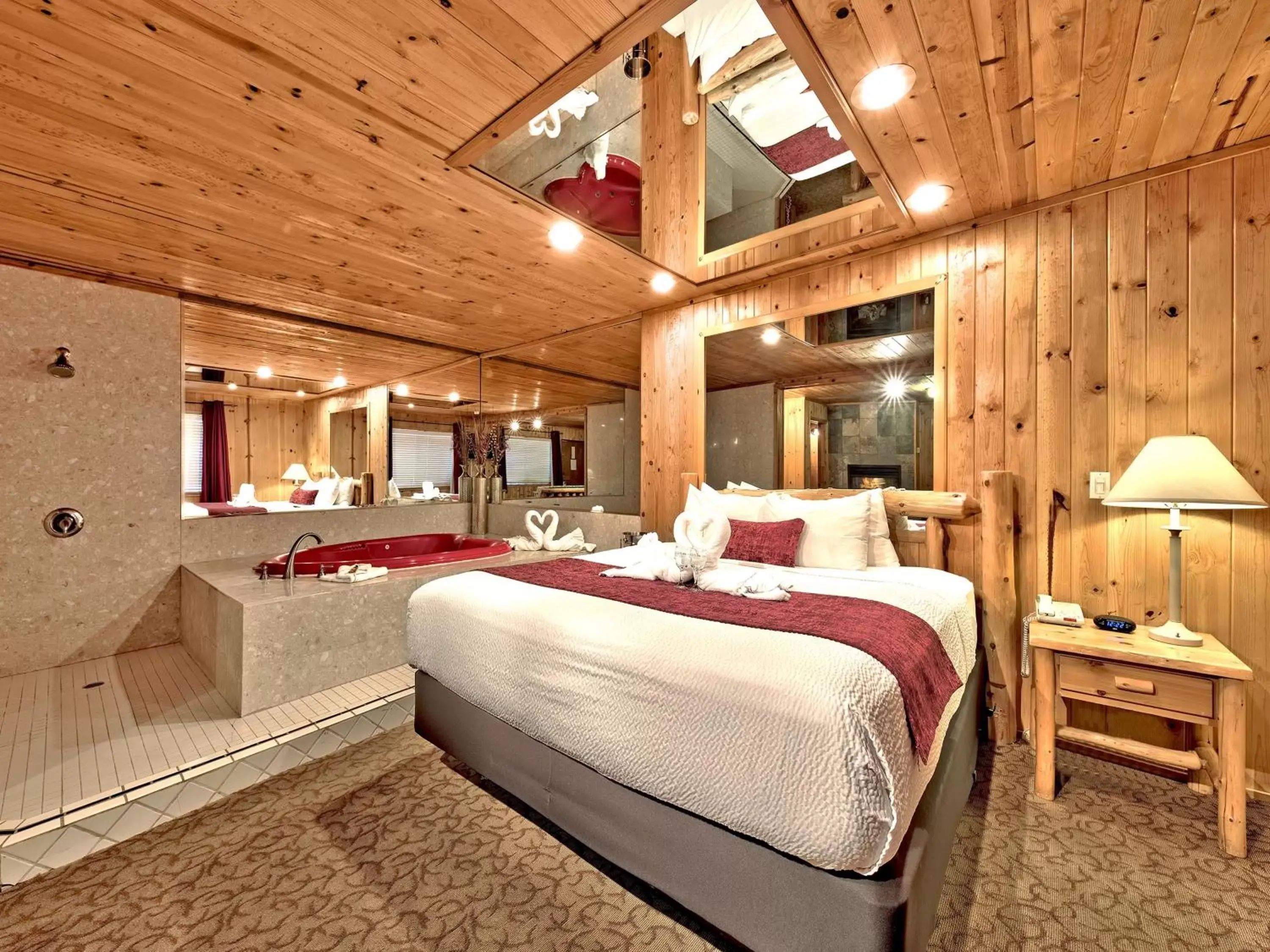 Bed in Secrets Inn Lake Tahoe