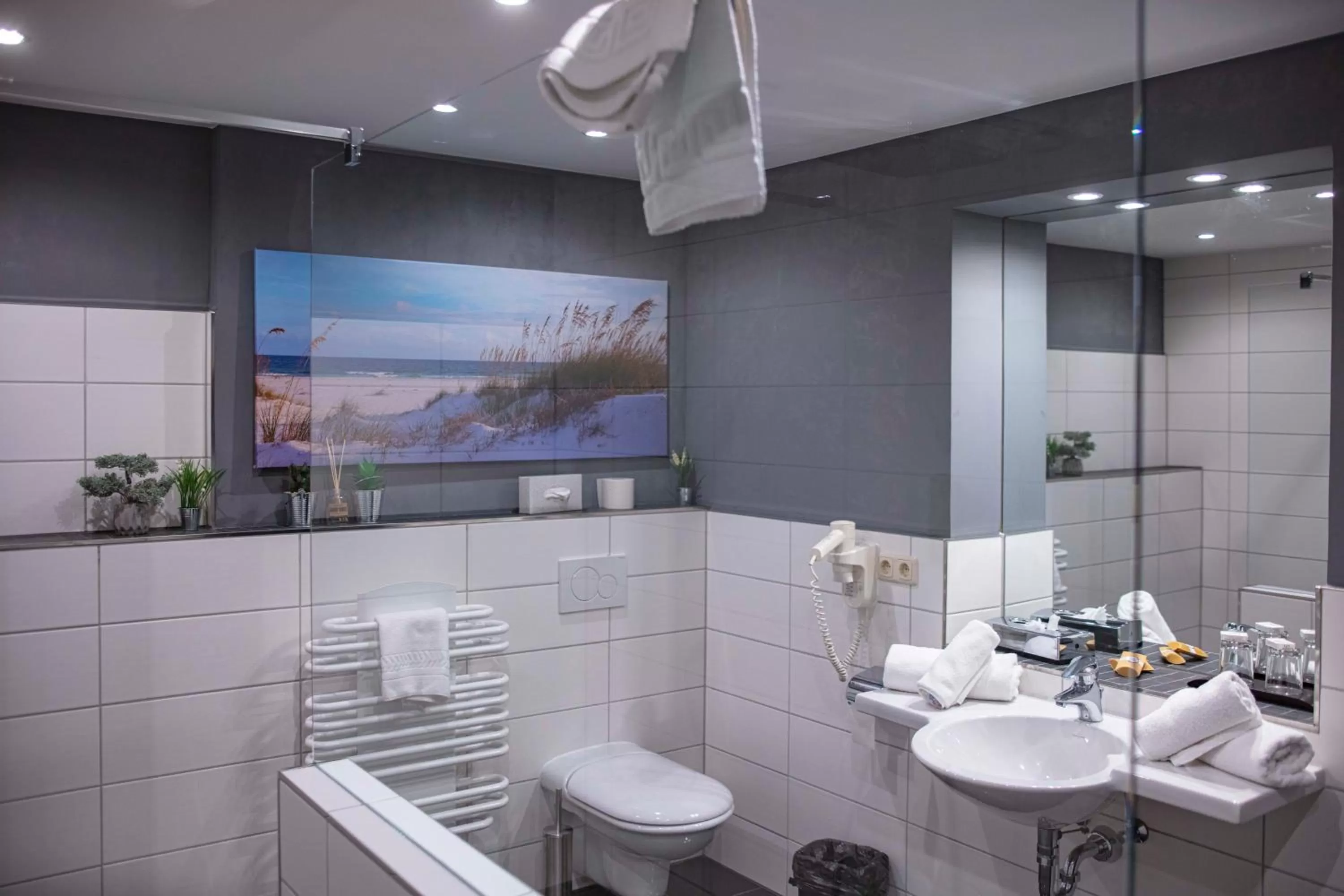 Bathroom in SL'otel im Parforcehaus