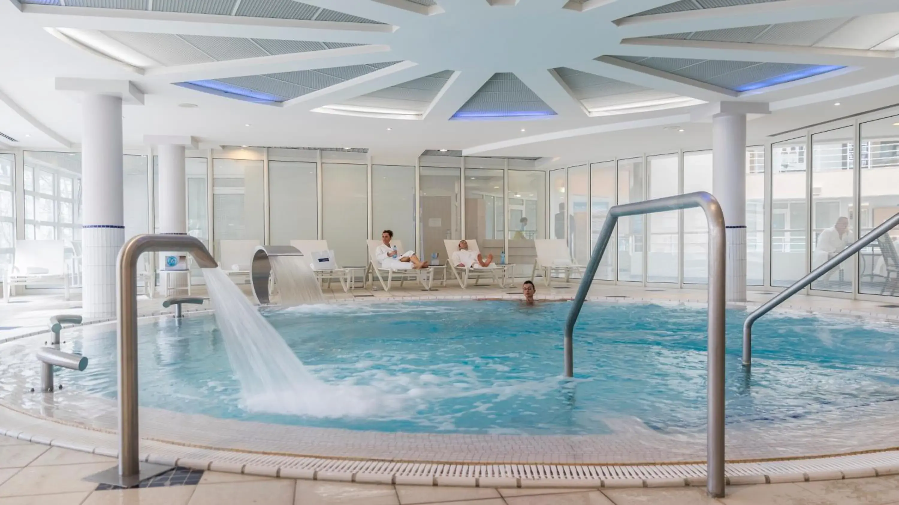 Spa and wellness centre/facilities, Swimming Pool in Vichy Spa Hotel Les Celestins