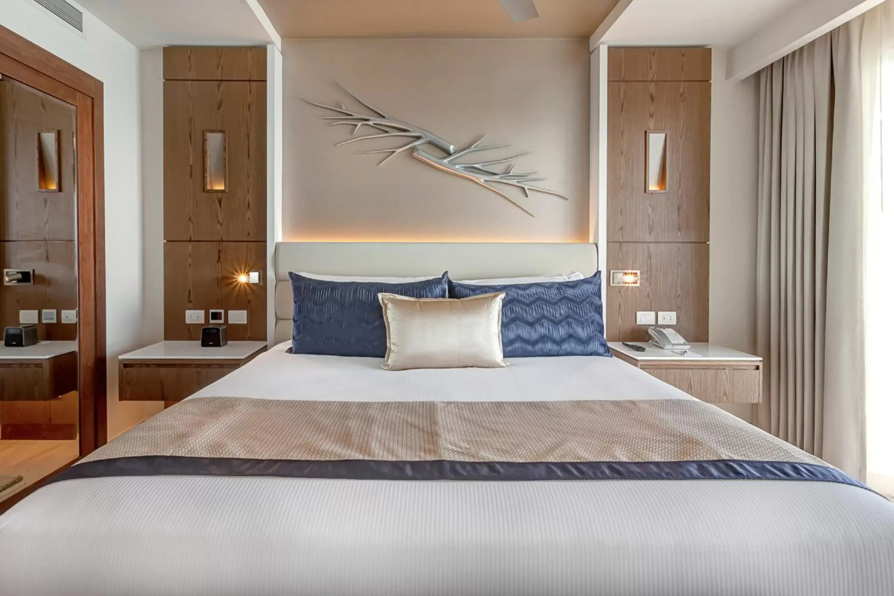 Bedroom, Bed in Royalton CHIC Cancun, An Autograph Collection All-Inclusive Resort - Adults Only