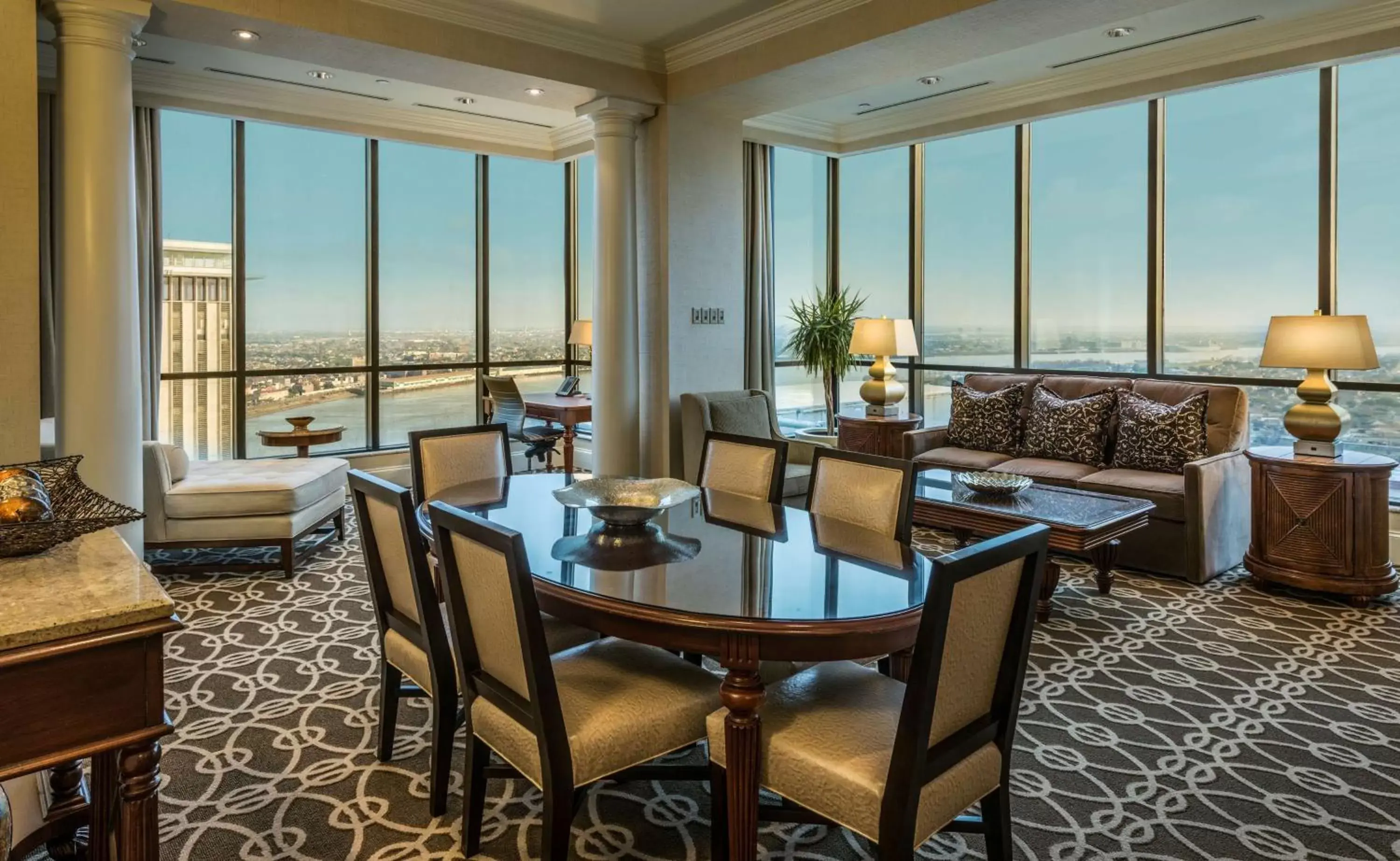 Living room in Hilton New Orleans Riverside Living room in Hilton New Orleans Riverside