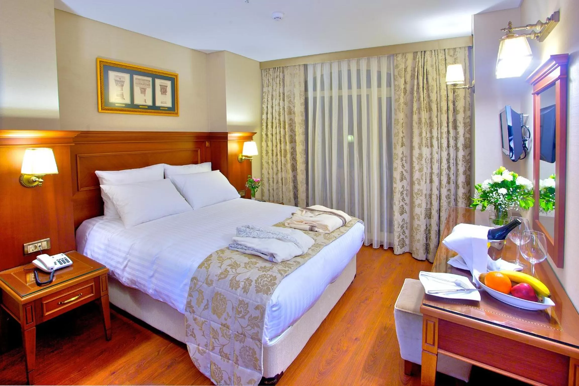 Photo of the whole room, Bed in Hotel Perula & SPA