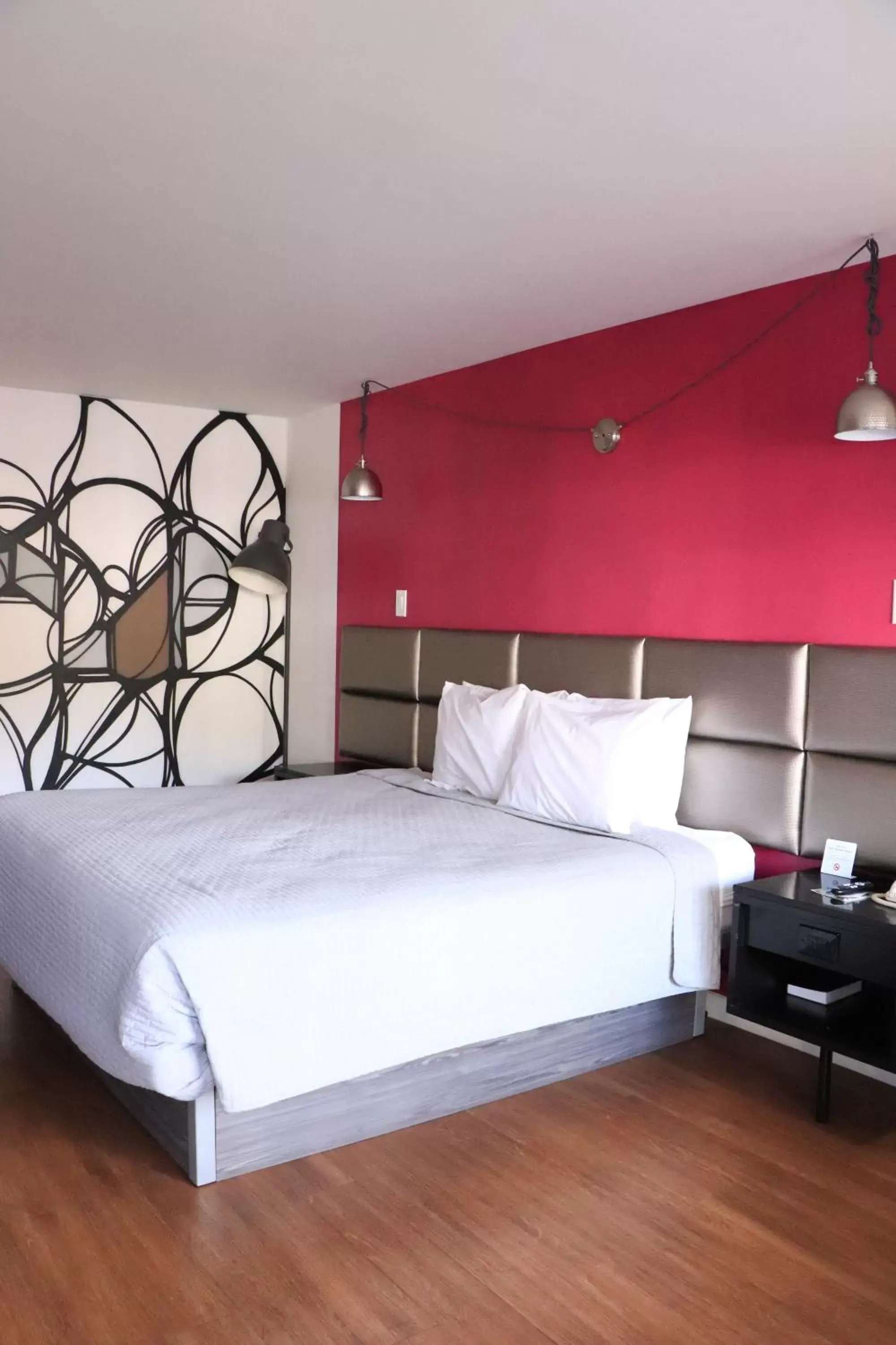 Bedroom, Bed in University Inn Bedroom, Bed in University Inn