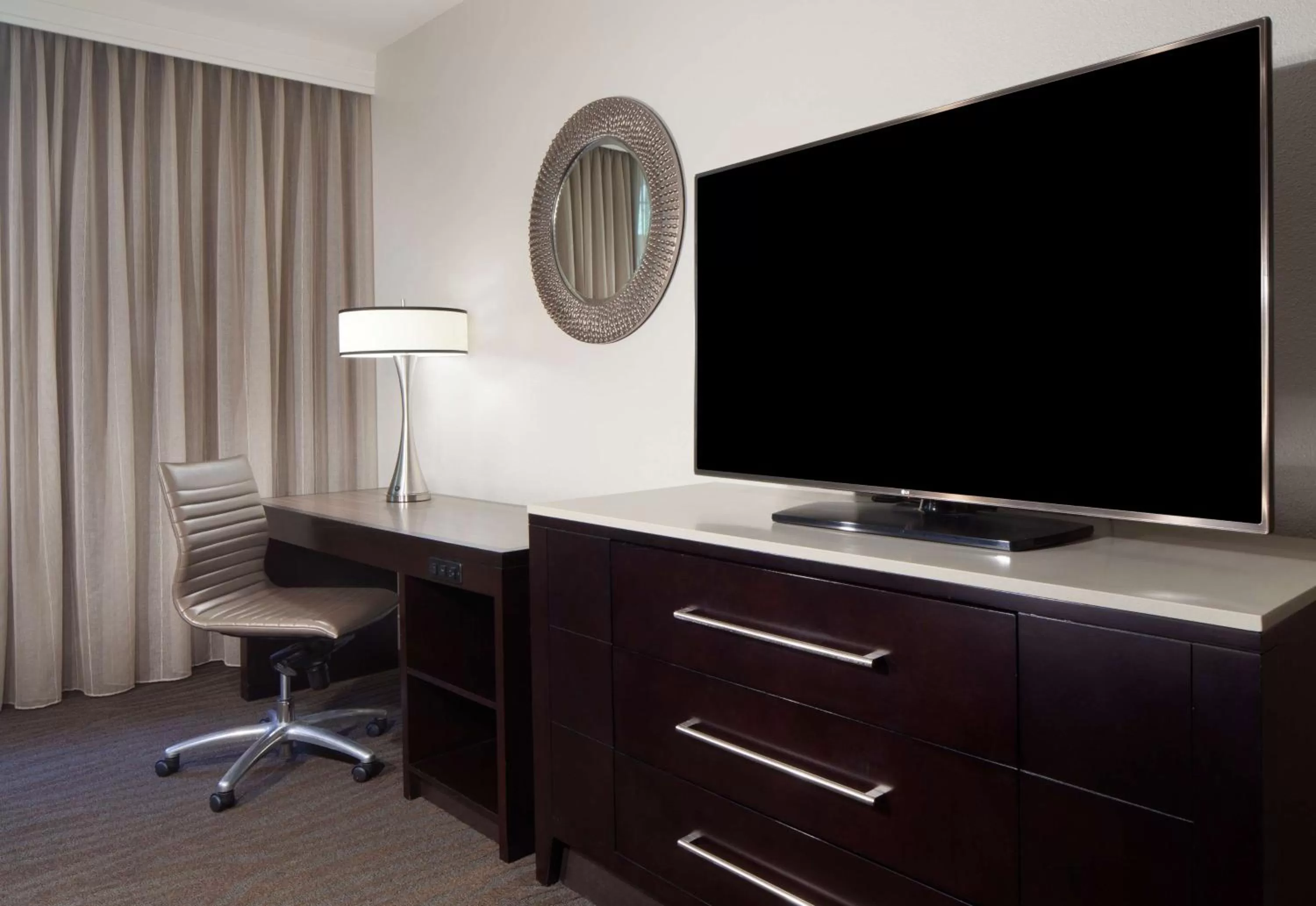 Bedroom in Hilton Santa Cruz Scotts Valley