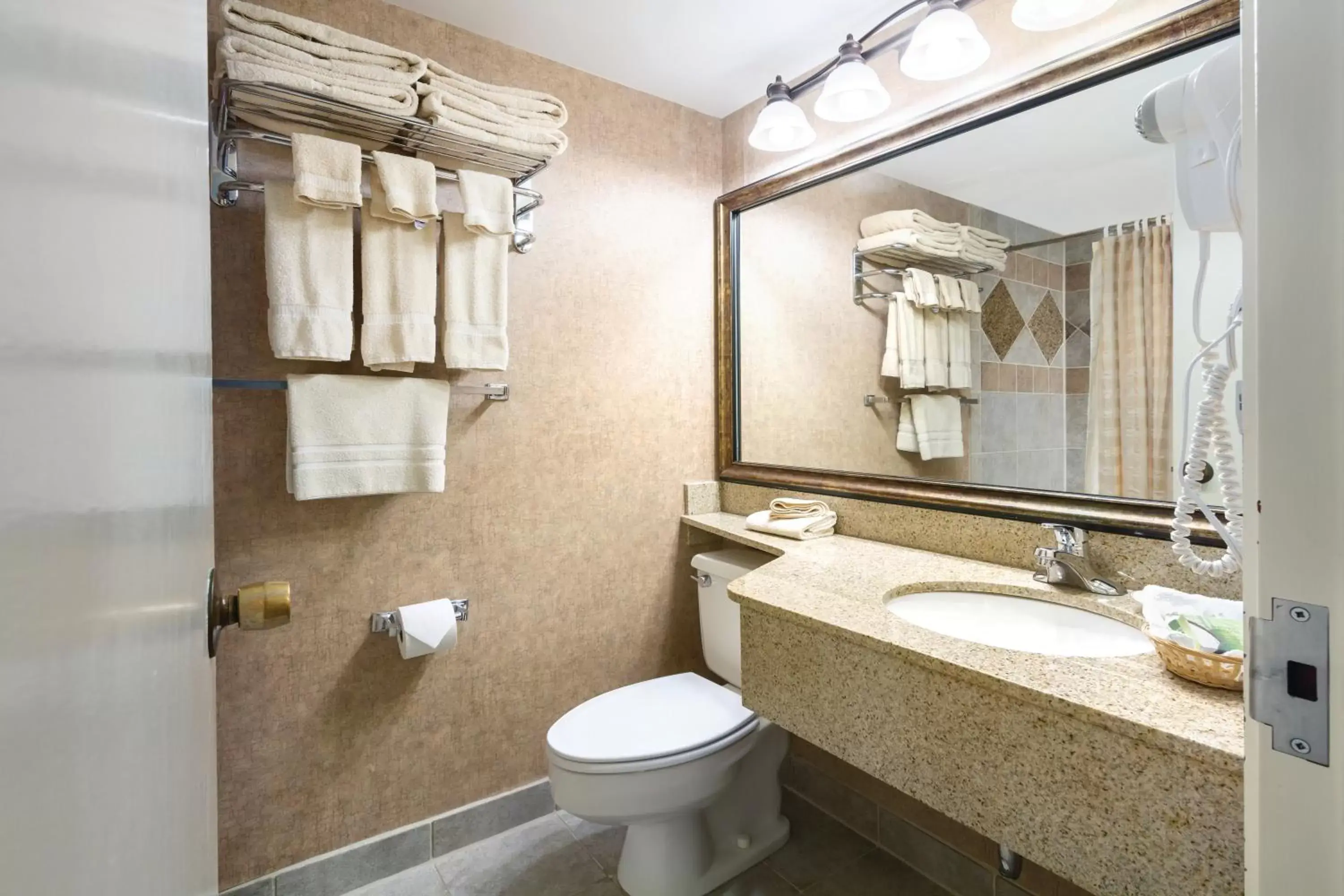 Bathroom in Arrowwood Resort Hotel and Conference Center - Alexandria