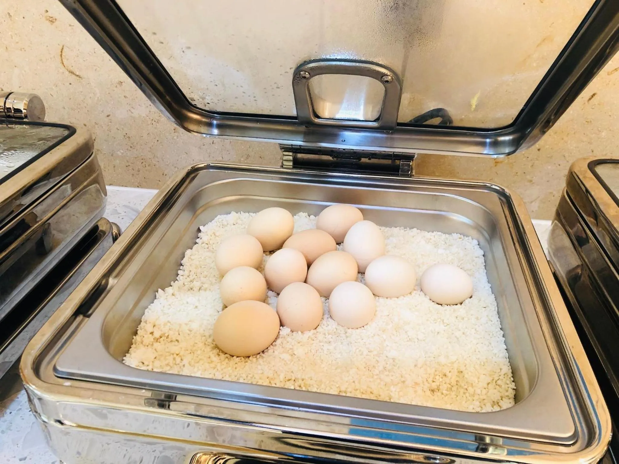 Restaurant/places to eat in Holiday Inn Express Chengdu North Railway Station by IHG - Near Panda Base, Near Chunxi Road Free laundromat