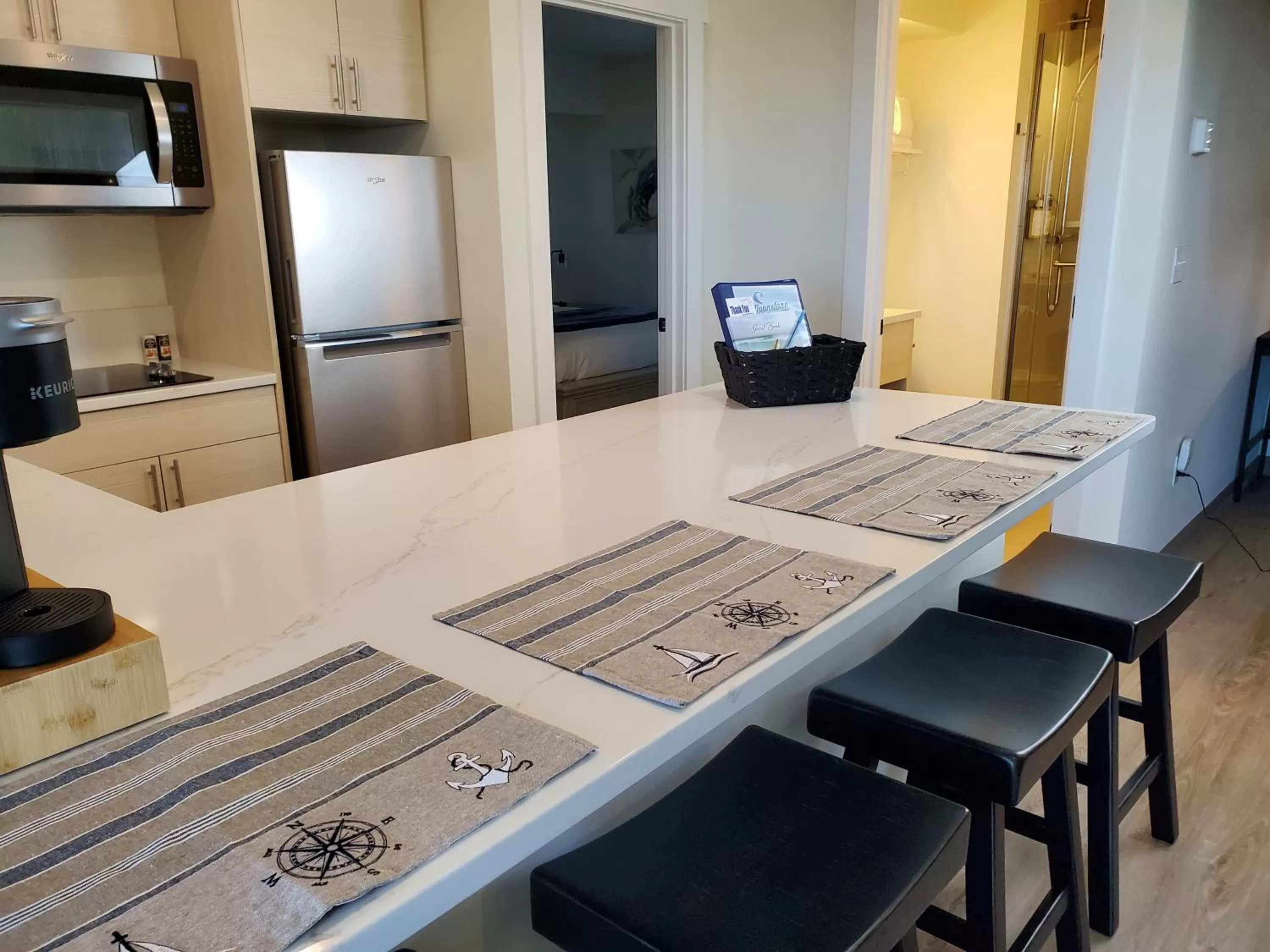 Bathroom, Business Area/Conference Room in Moonstone Beach Motel