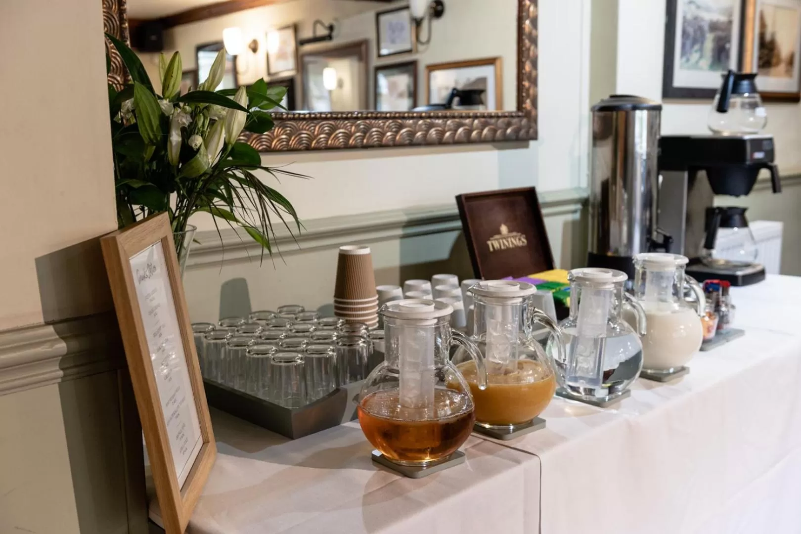 Breakfast in The Springfield Inn by Innkeeper's Collection