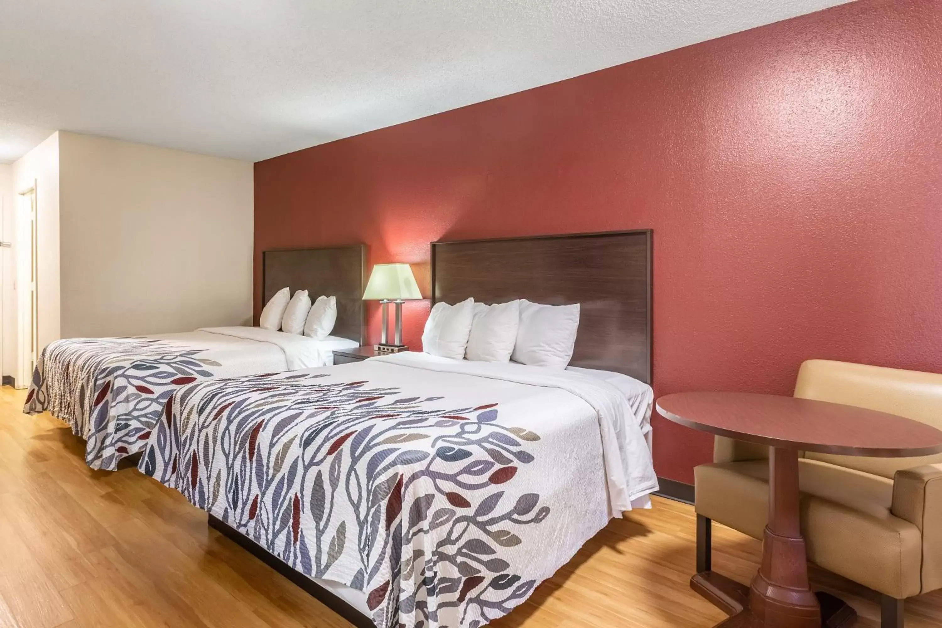 Bedroom, Bed in Red Roof Inn Hardeeville