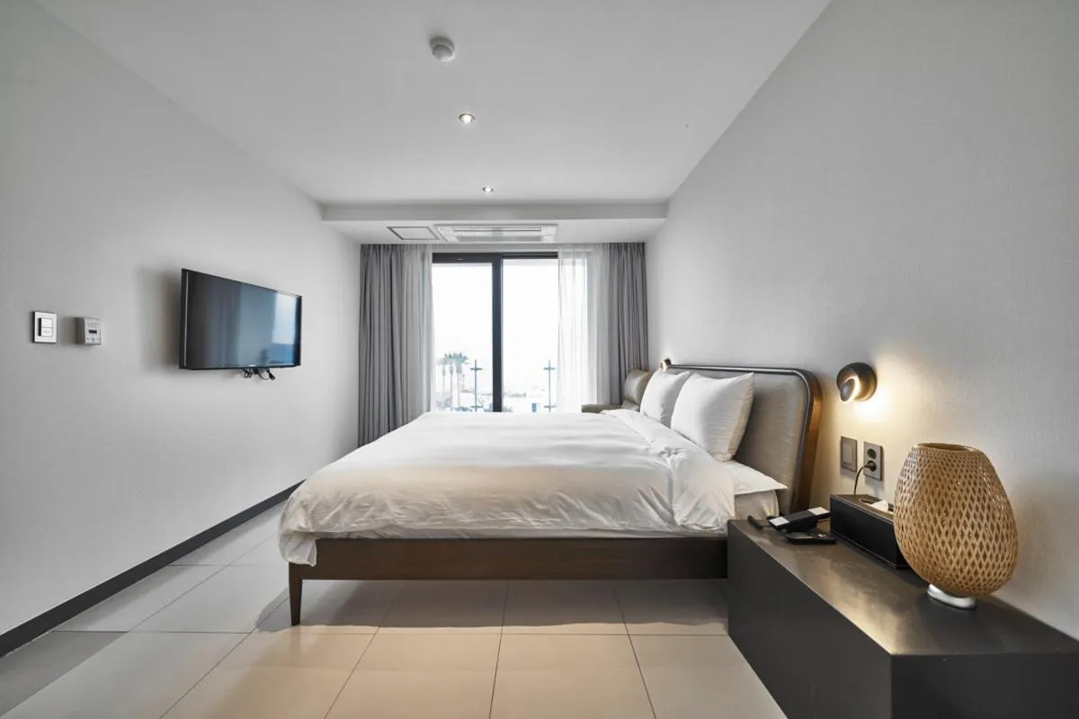 Bed in Lareem Boutique Hotel