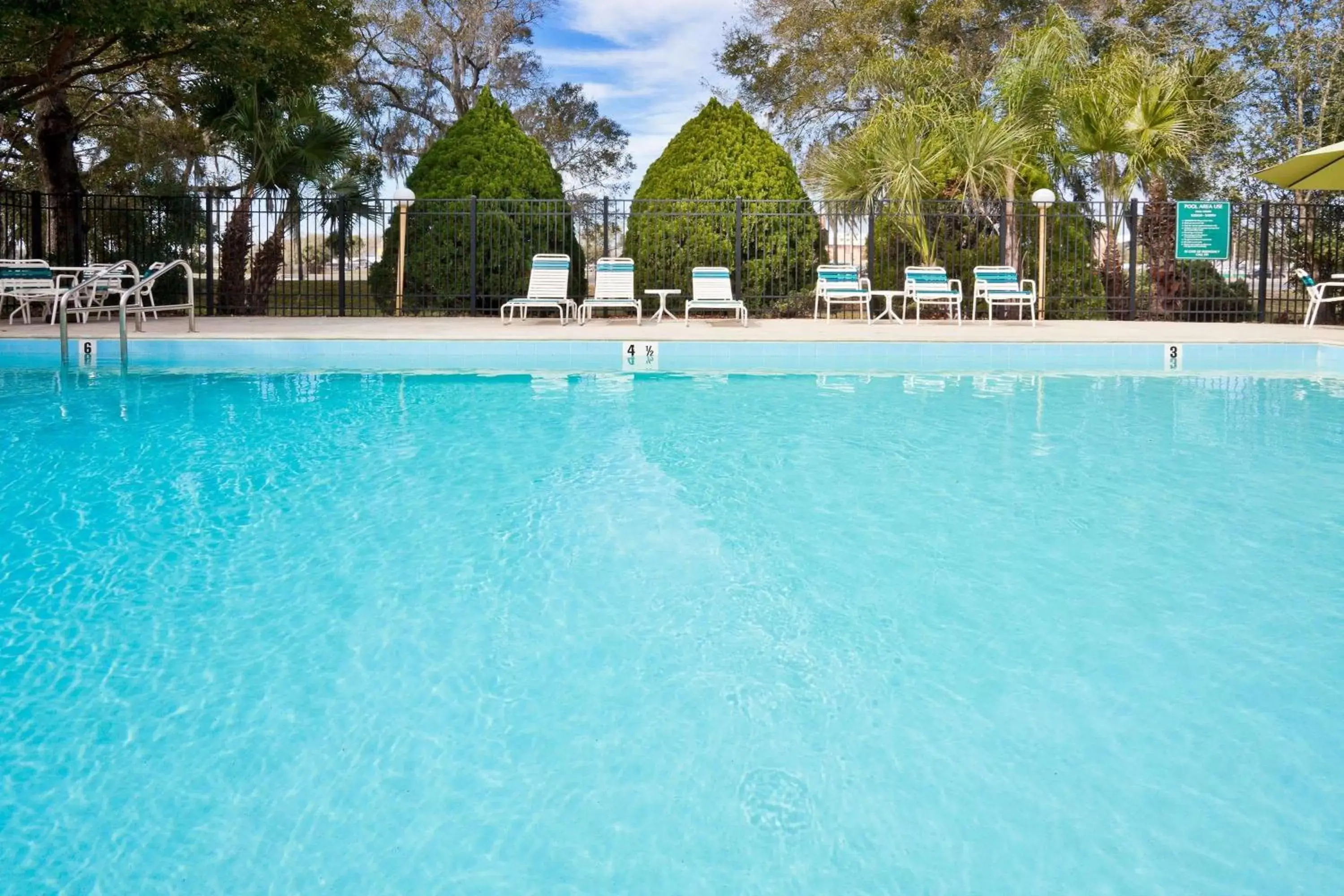 On site, Swimming Pool in La Quinta by Wyndham Tampa Fairgrounds - Casino