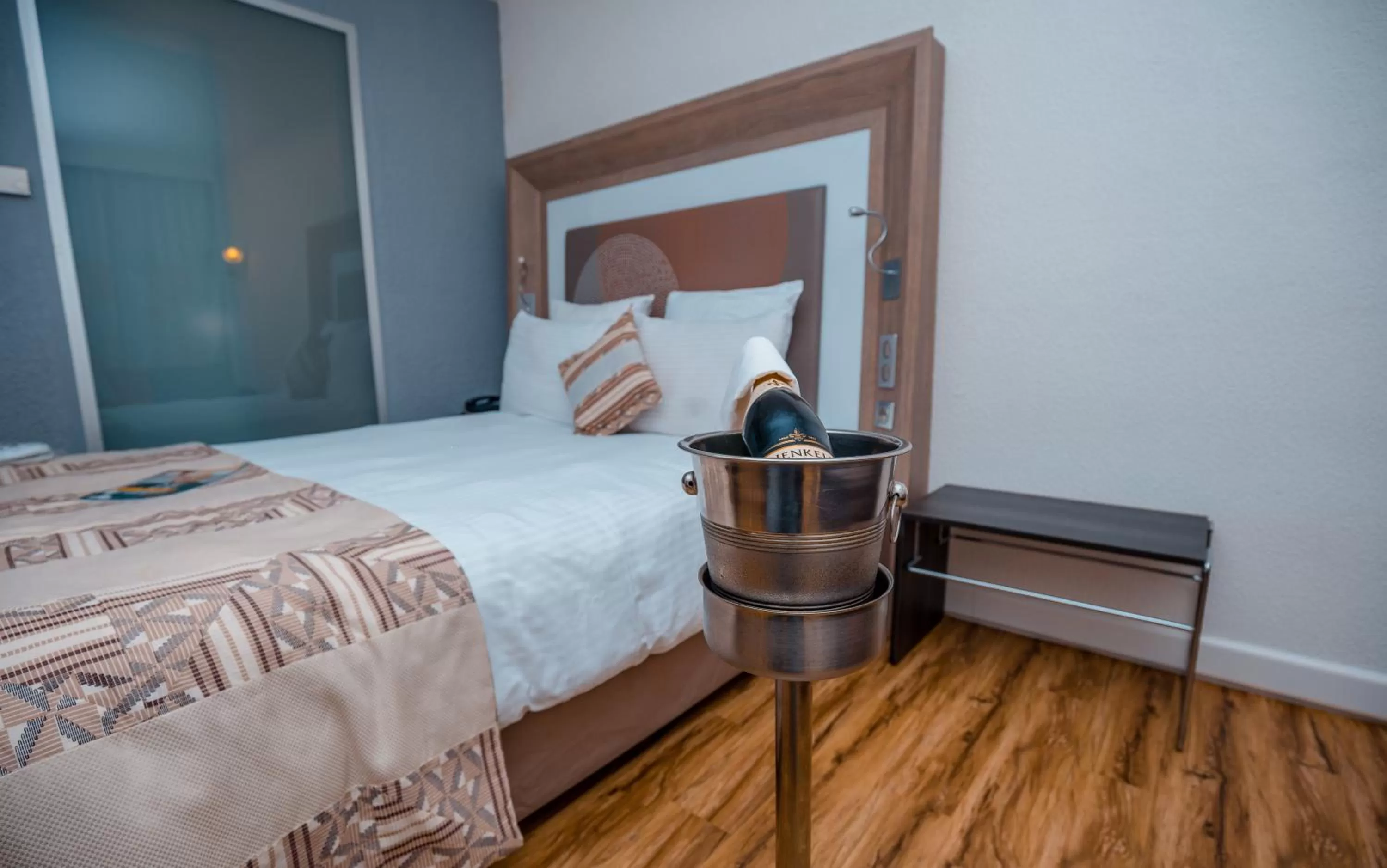 Bed in Accra City Hotel