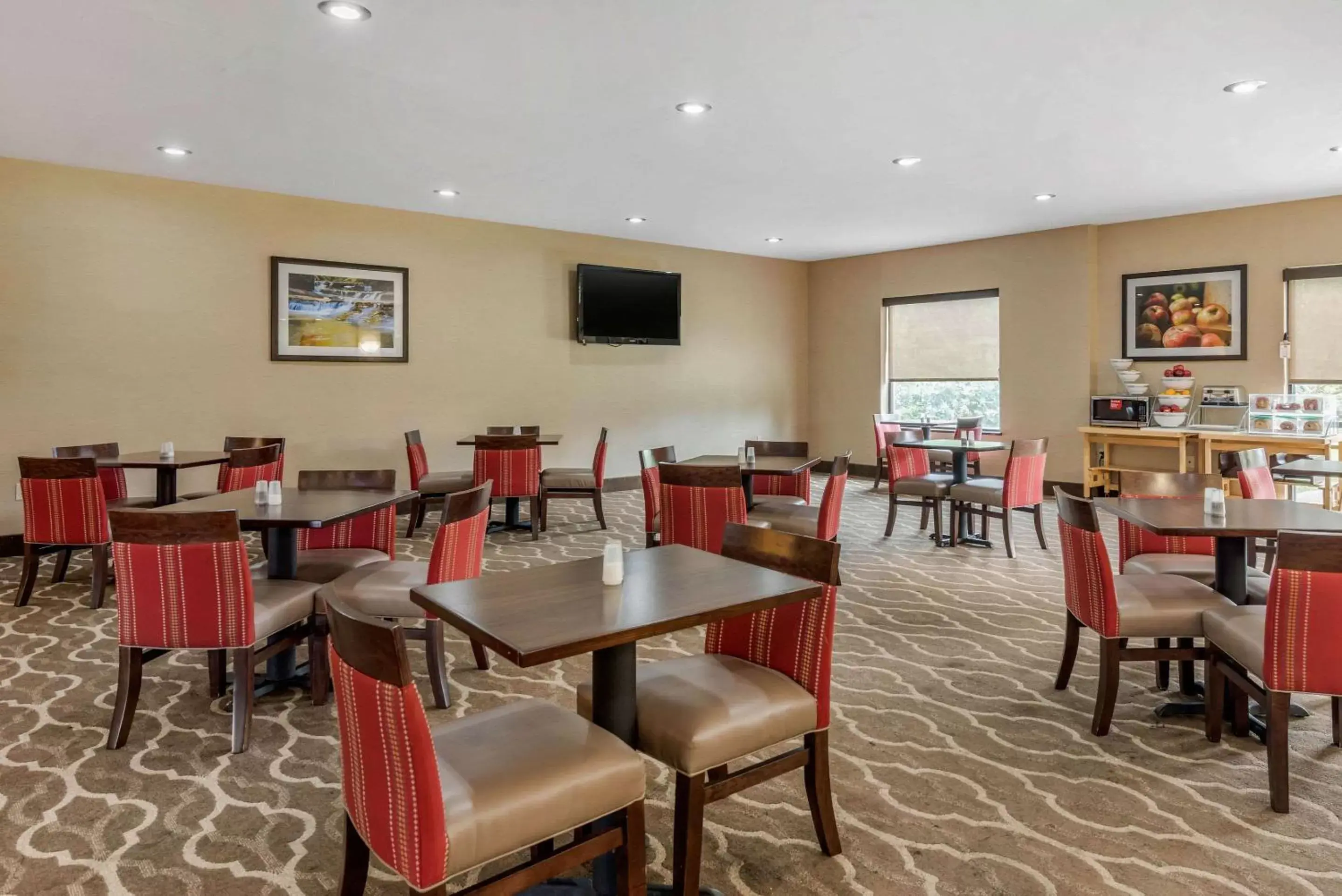 Restaurant/places to eat in Comfort Suites Dayton-Wright Patterson Restaurant/places to eat in Comfort Suites Dayton-Wright Patterson