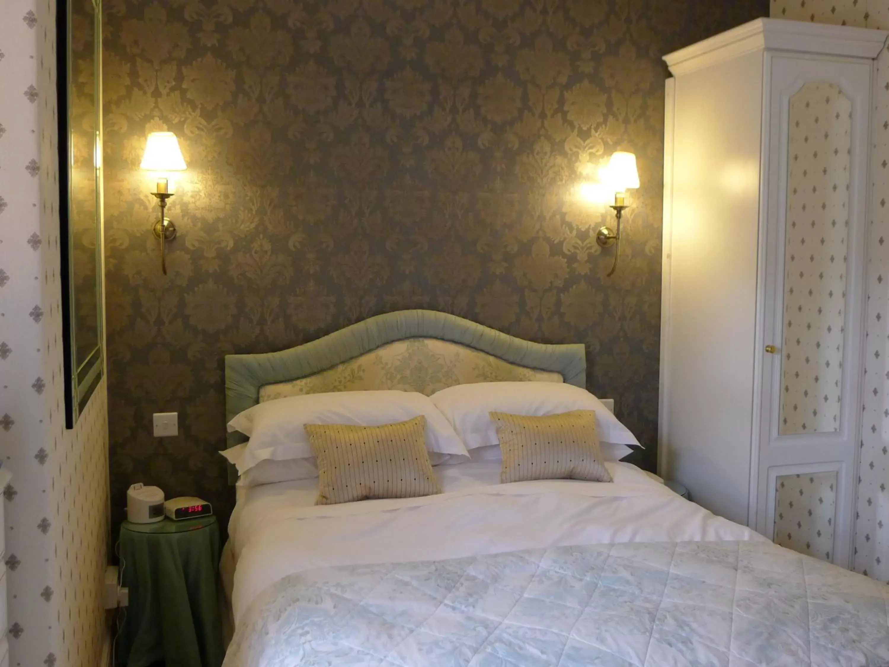 Classic Double Room in Bay Tree House Southport, United Kingdom Classic Double Room in Bay Tree House Southport, United Kingdom