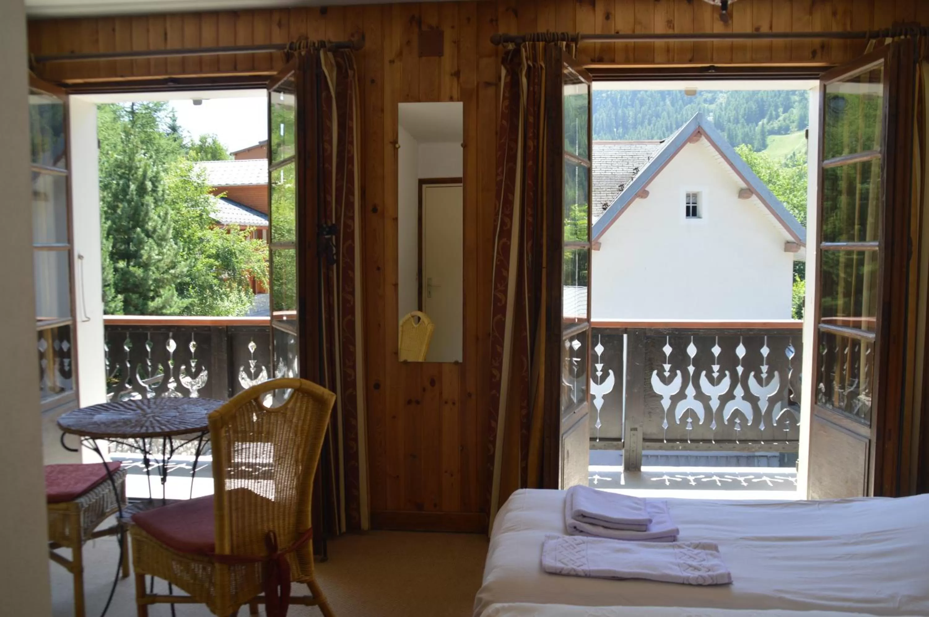 Day in Hotel Le Genepy