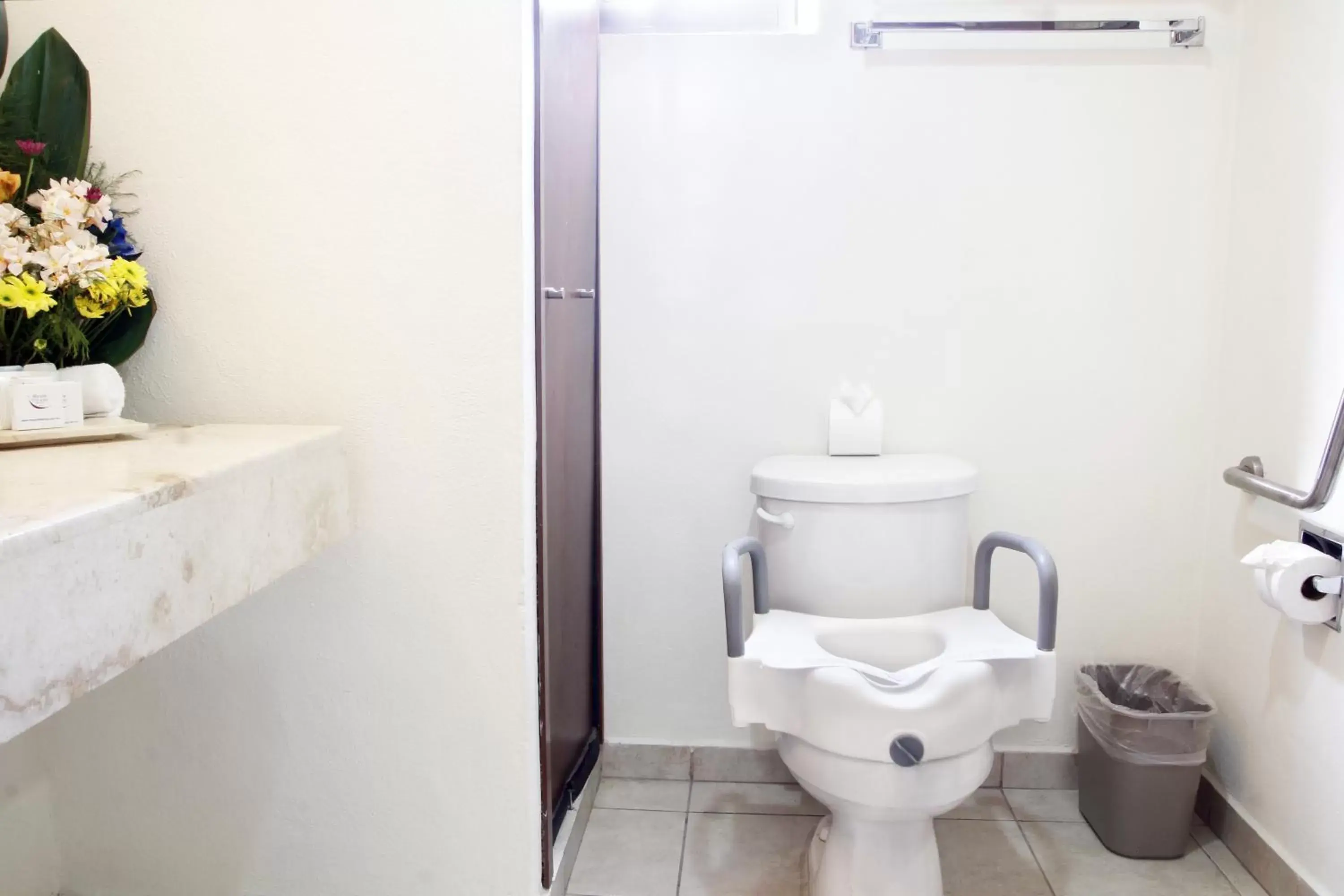 Bathroom in Mesón de la Luna Hotel & Spa