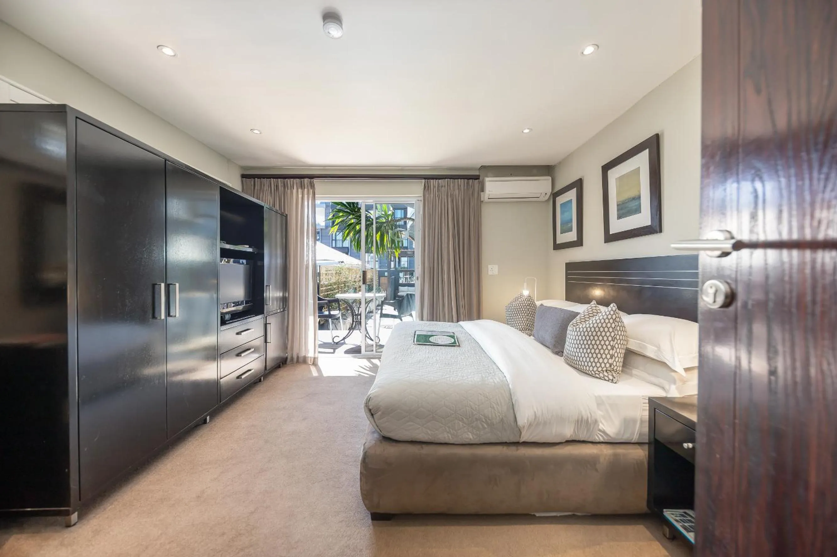 Bed in O on Kloof Boutique Hotel & Spa