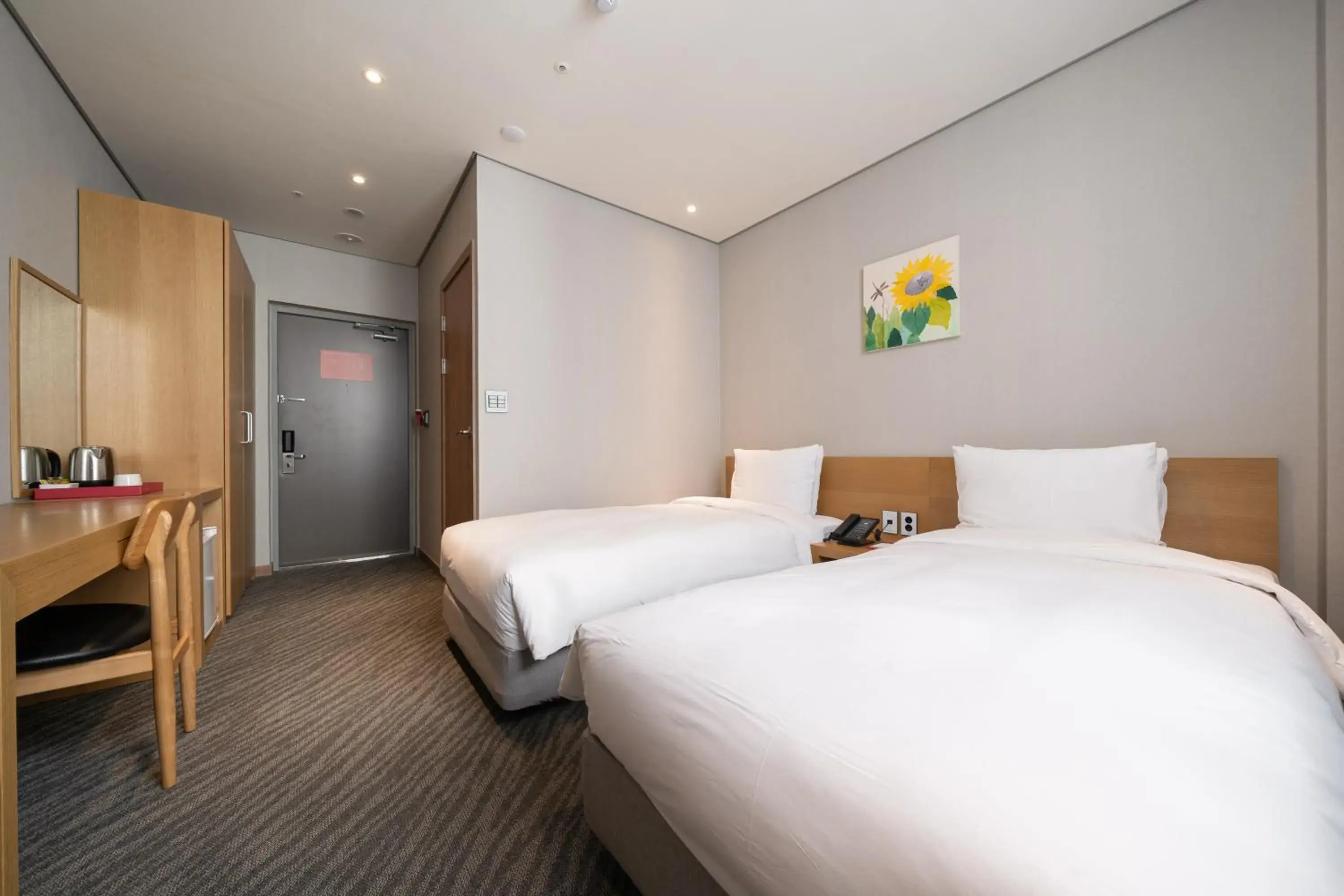 Bed in Ramada by Wyndham Seoul Dongdaemun