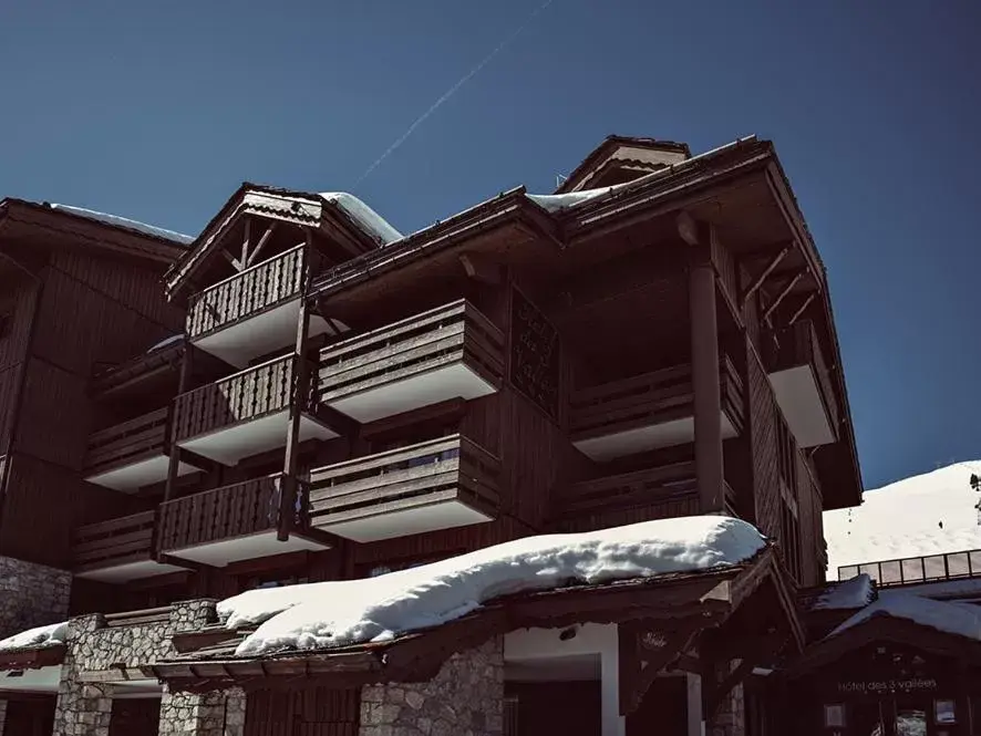 Property building, Winter in Les Trois Vallées, a Beaumier hotel