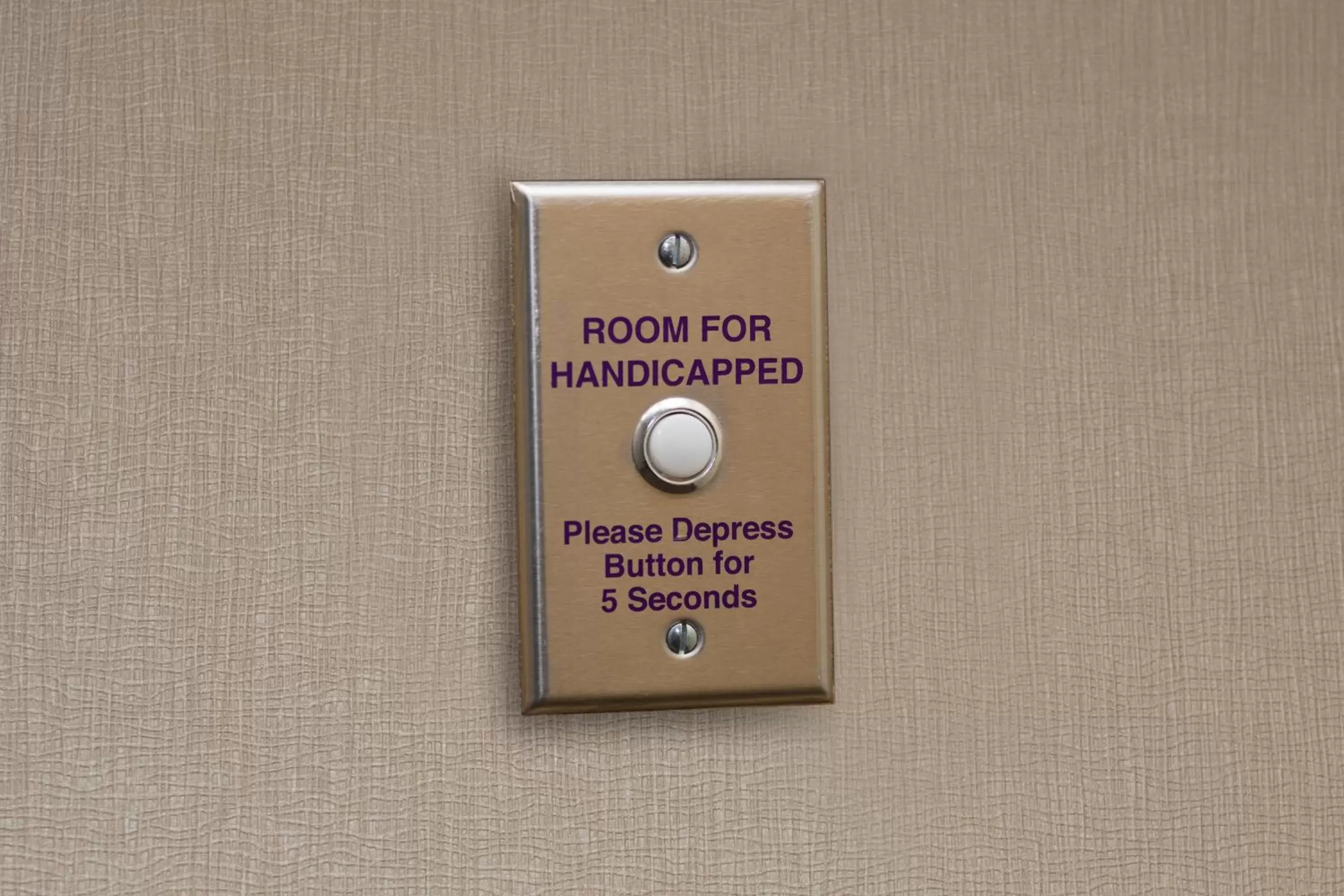 King Room - Hearing Accessible/Non-Smoking in Holiday Inn Colorado Springs - Airport by IHG King Room - Hearing Accessible/Non-Smoking in Holiday Inn Colorado Springs - Airport by IHG