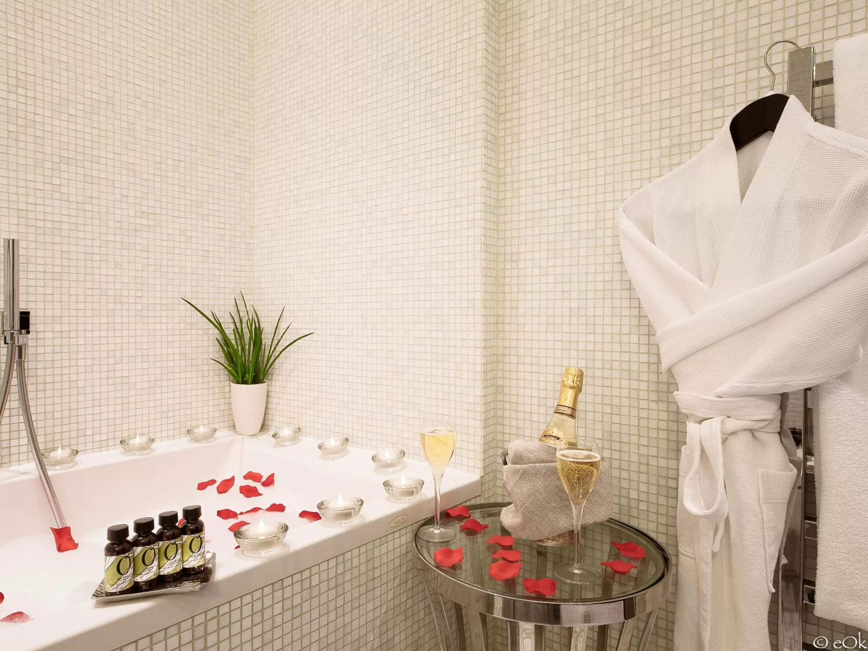 Bathroom in B Montmartre