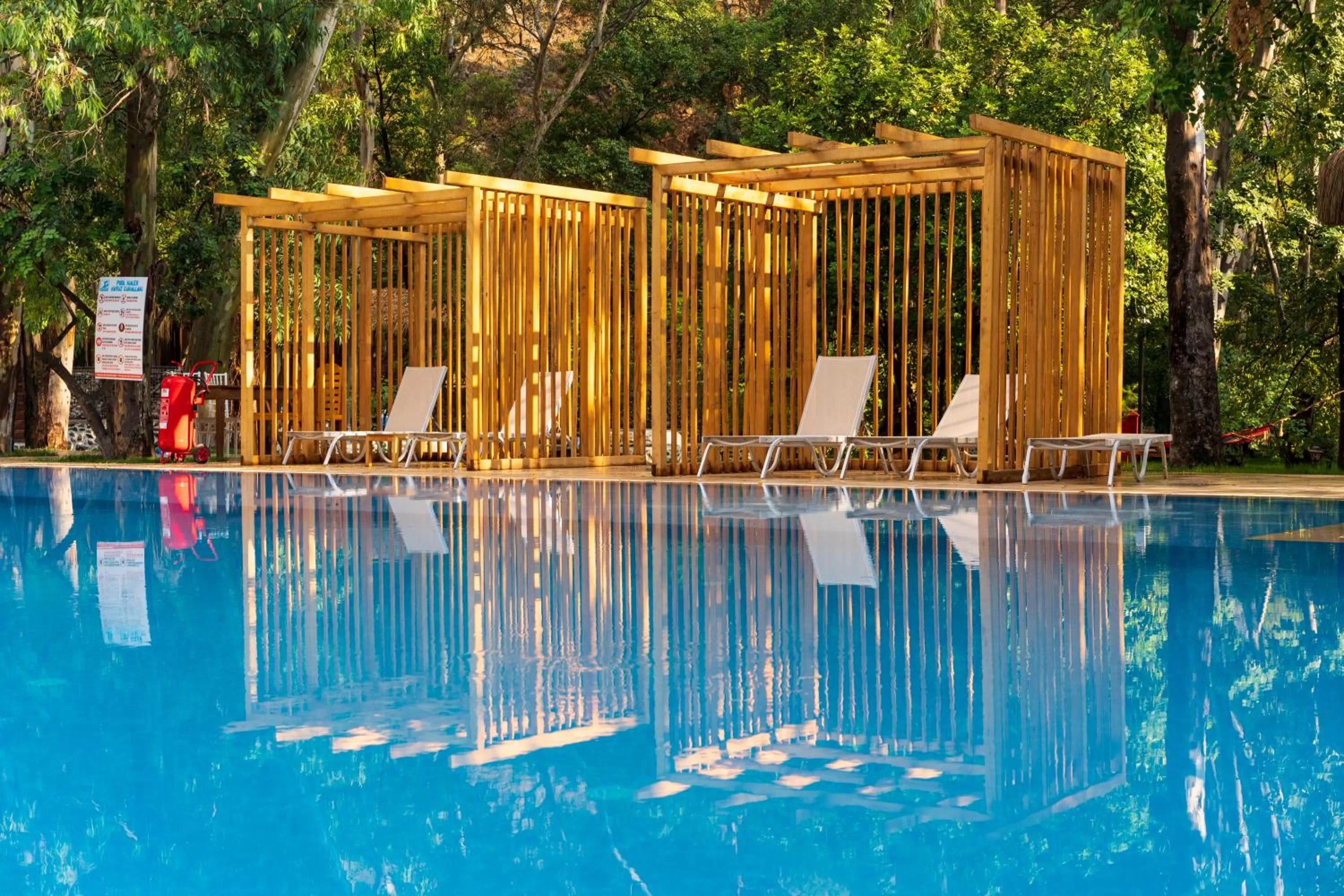 Swimming Pool in Suna Village Hotel & Bungalow Fethiye