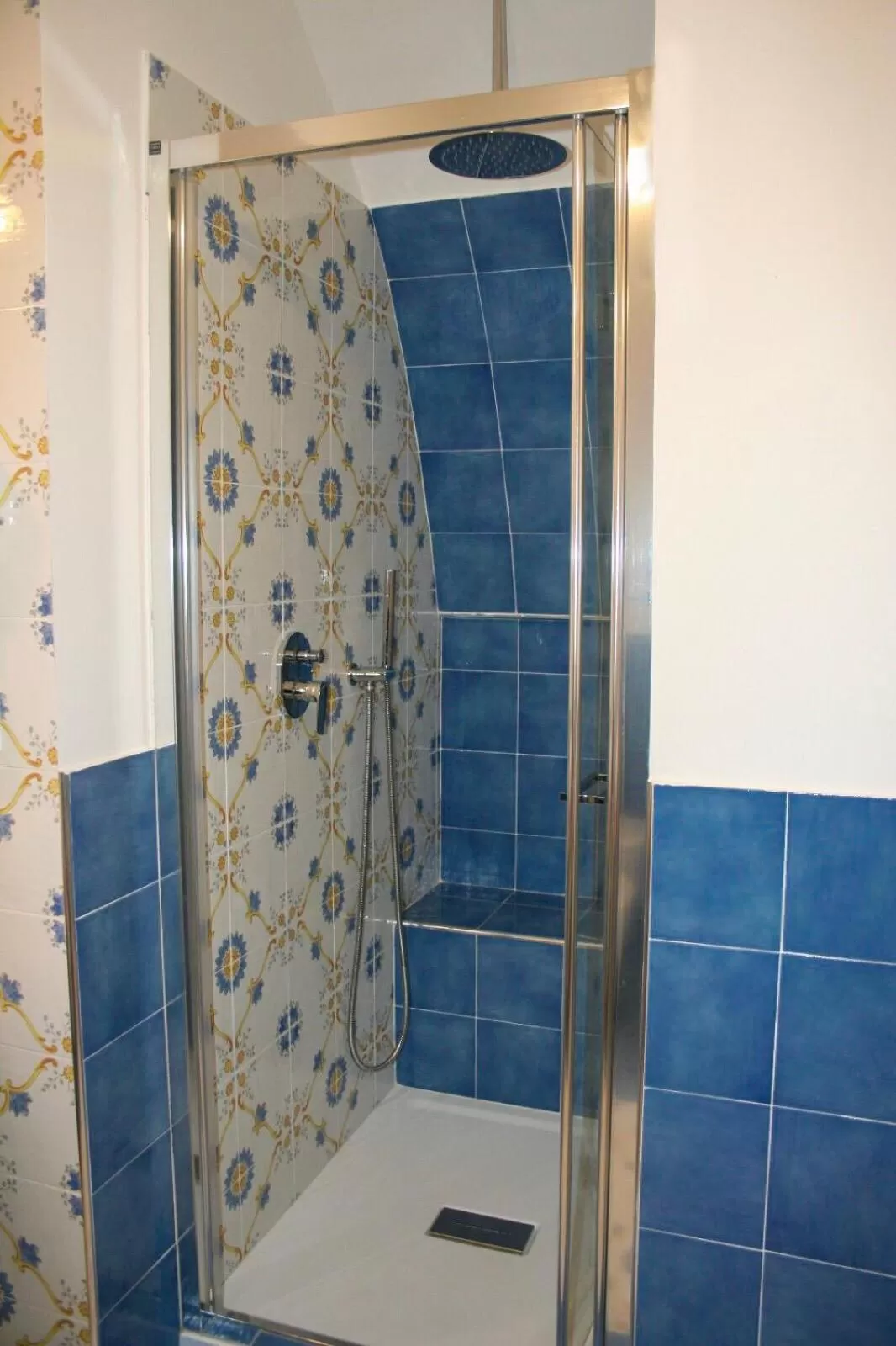 Superior Queen Room in Villa Prota