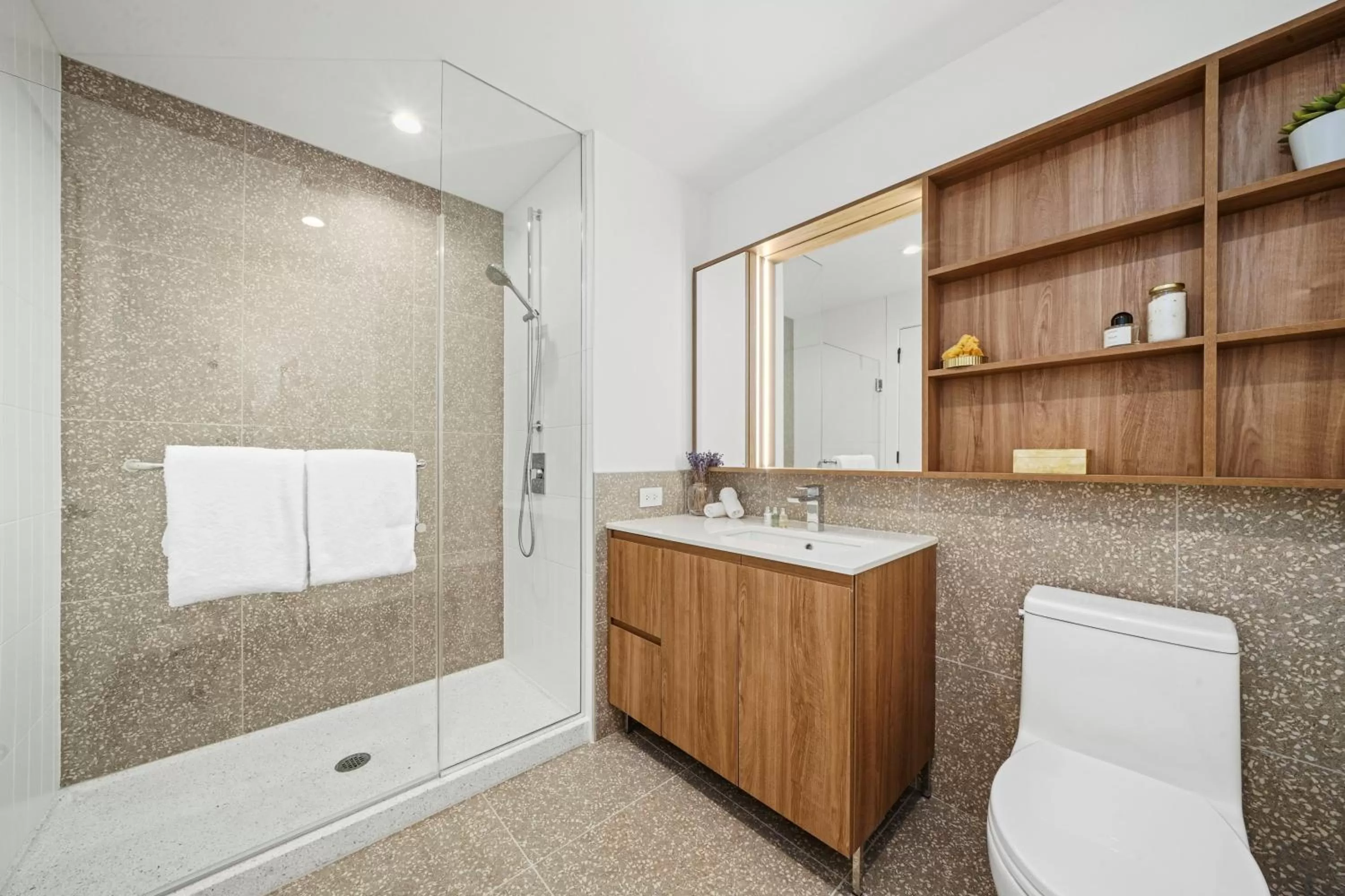 Toilet in Level Chicago - River North