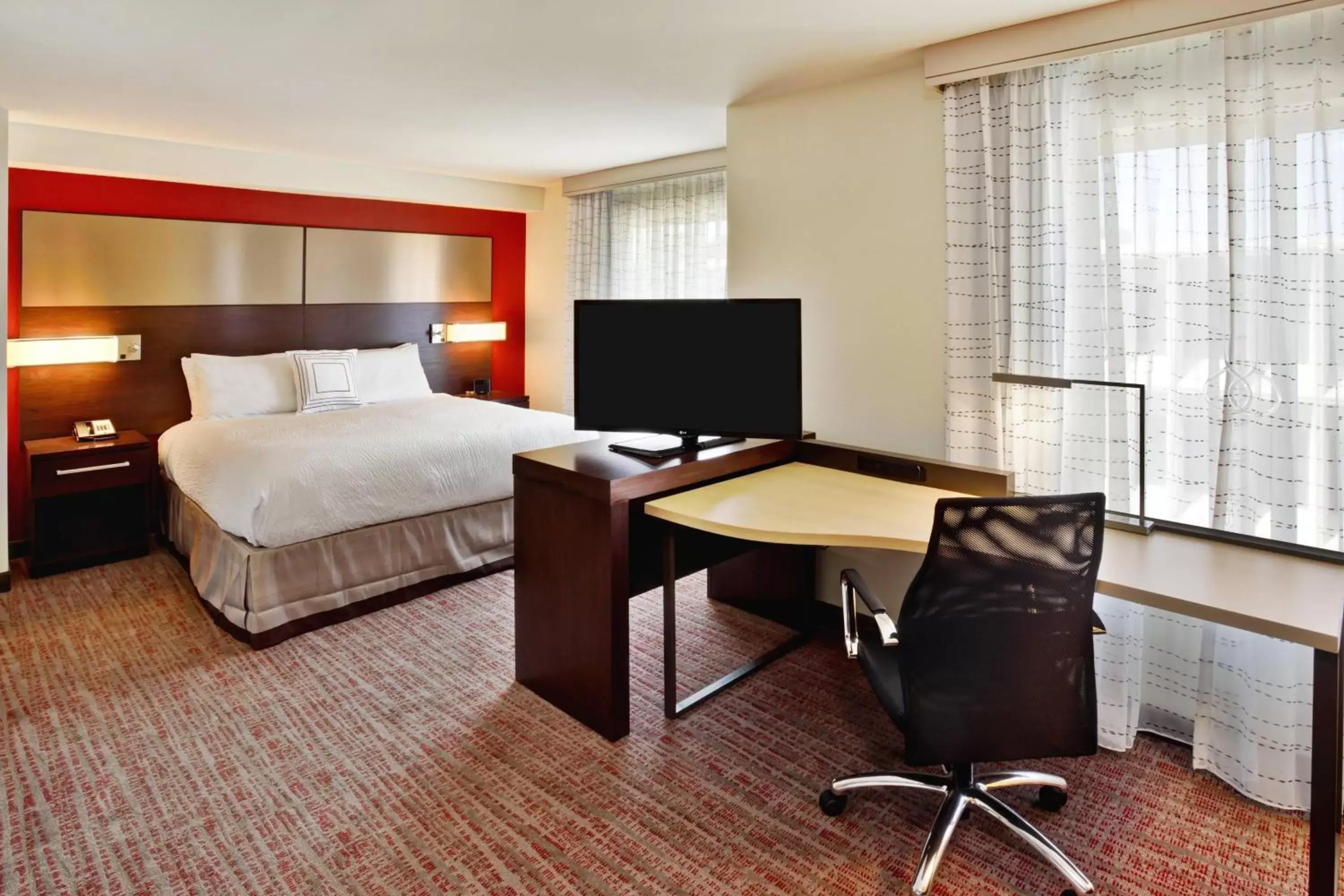 Photo of the whole room, TV/Entertainment Center in Residence Inn by Marriott Chicago Wilmette/Skokie