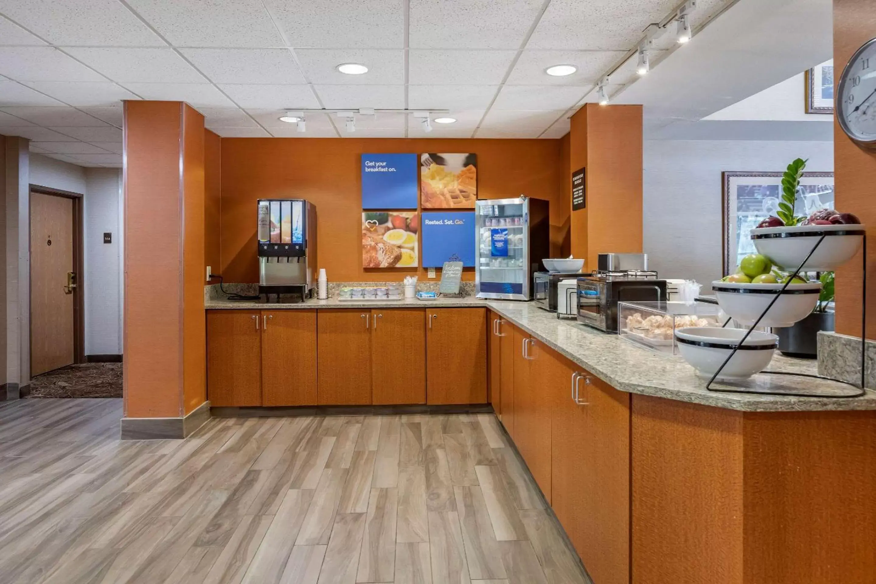 Restaurant/places to eat in Comfort Inn Okemos - East Lansing