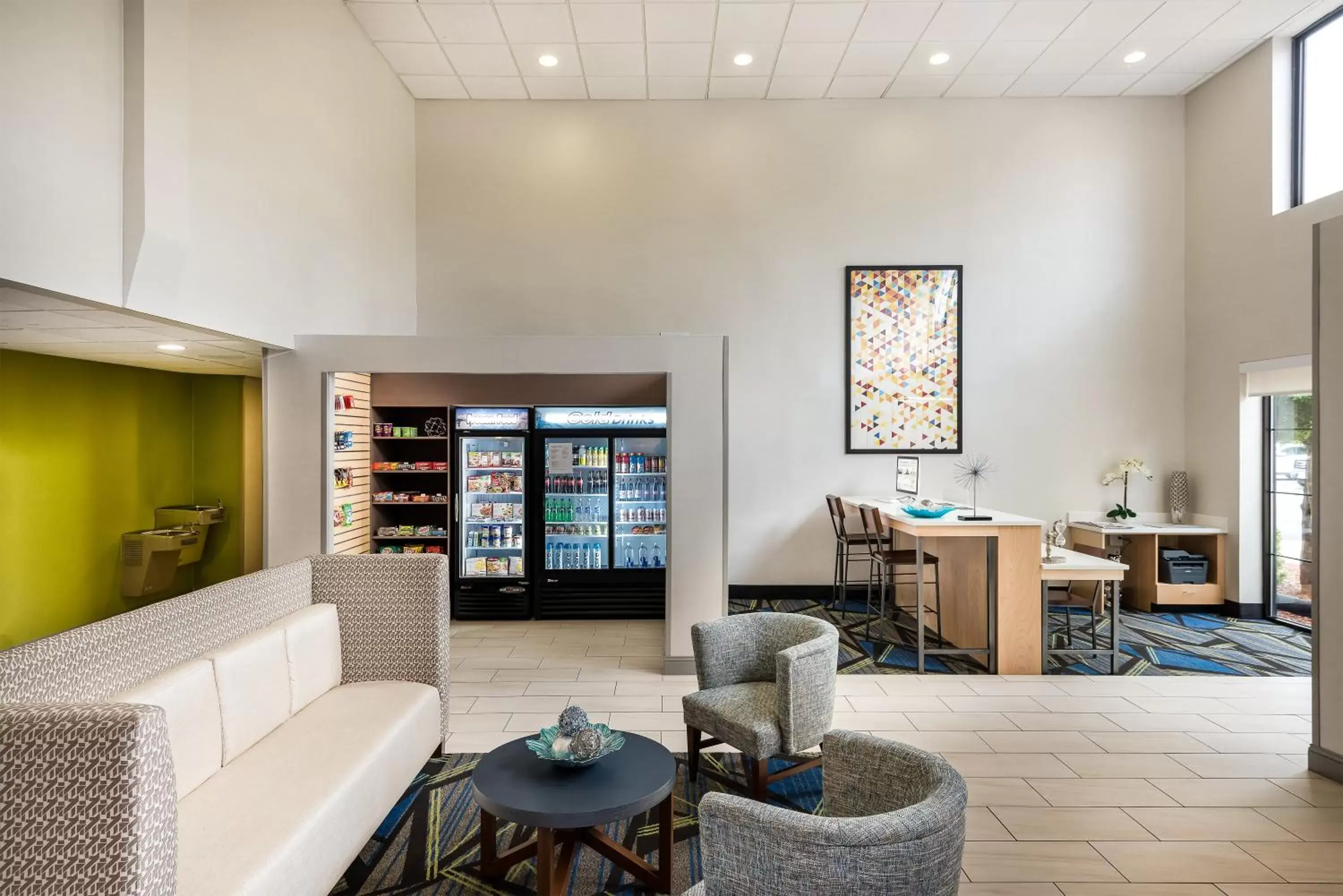 Property building, Lobby/Reception in Holiday Inn Express Hotel & Suites Charlotte Airport-Belmont, an IHG Hotel