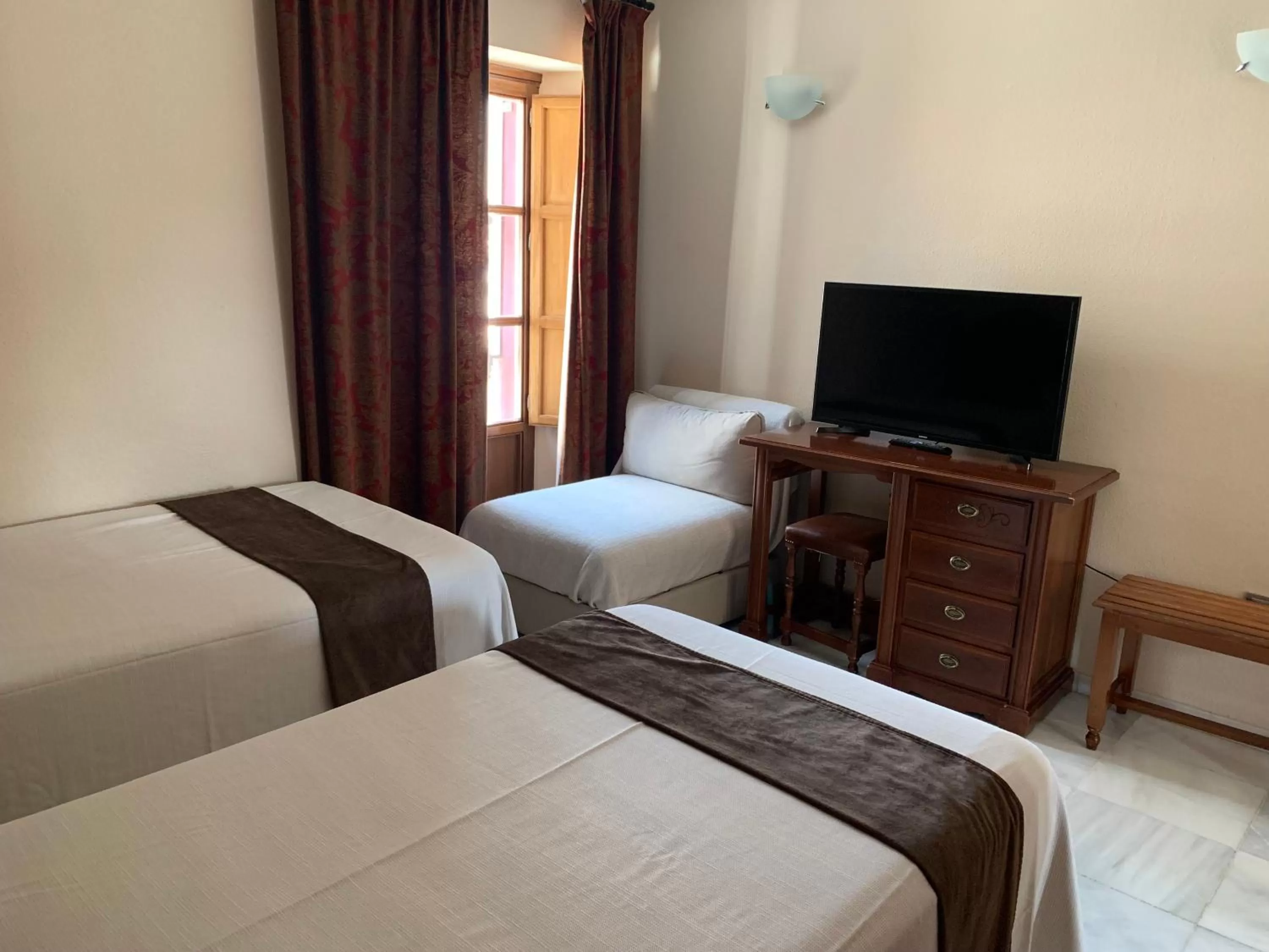 Bedroom, Bed in Hotel Casa Museo de la Mezquita