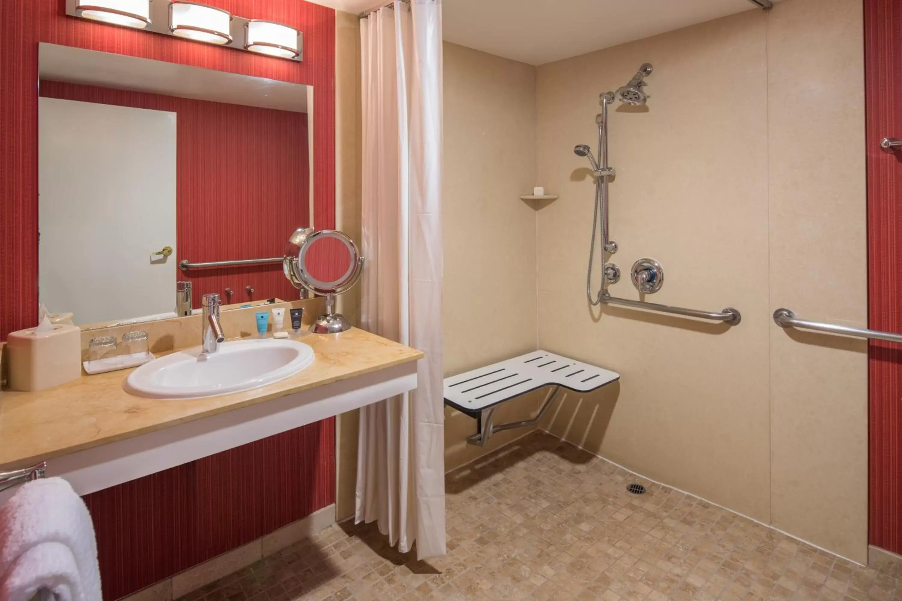 Photo of the whole room, Bathroom in Crowne Plaza Cabana Hotel, an IHG Hotel