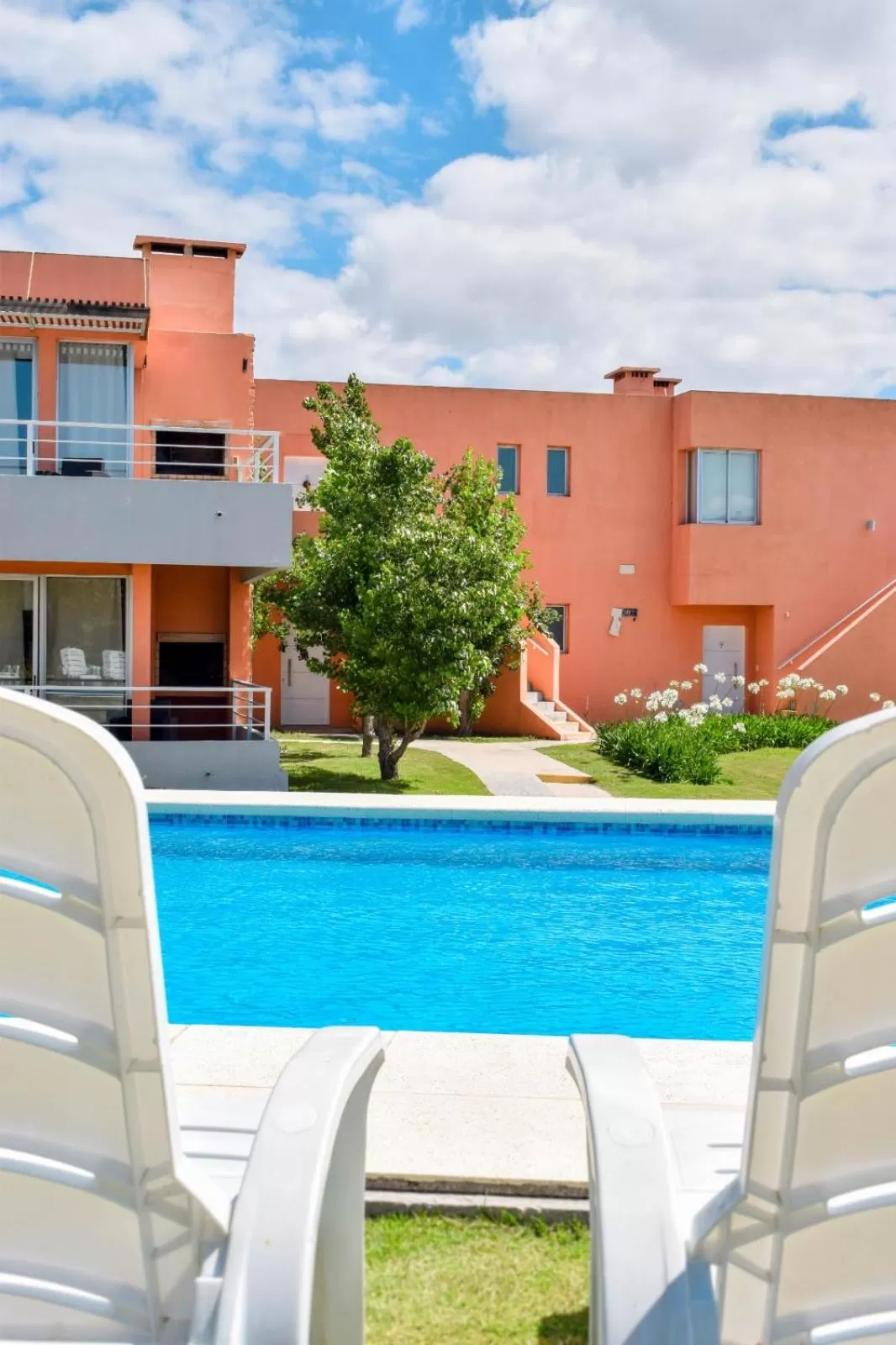Swimming pool in Lomas del Real Aparthotel