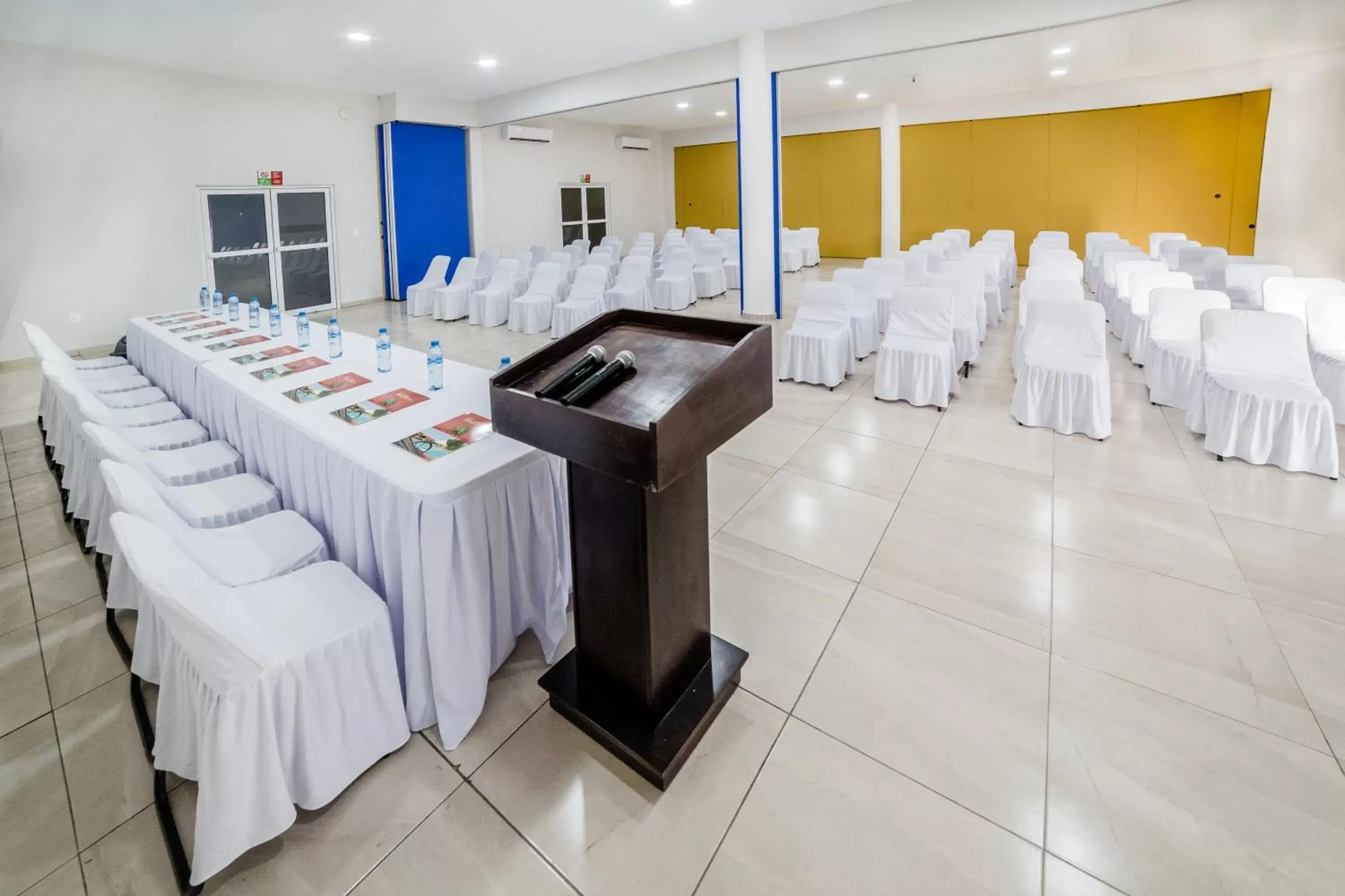 Meeting/conference room, Banquet Facilities in Hacienda Inn
