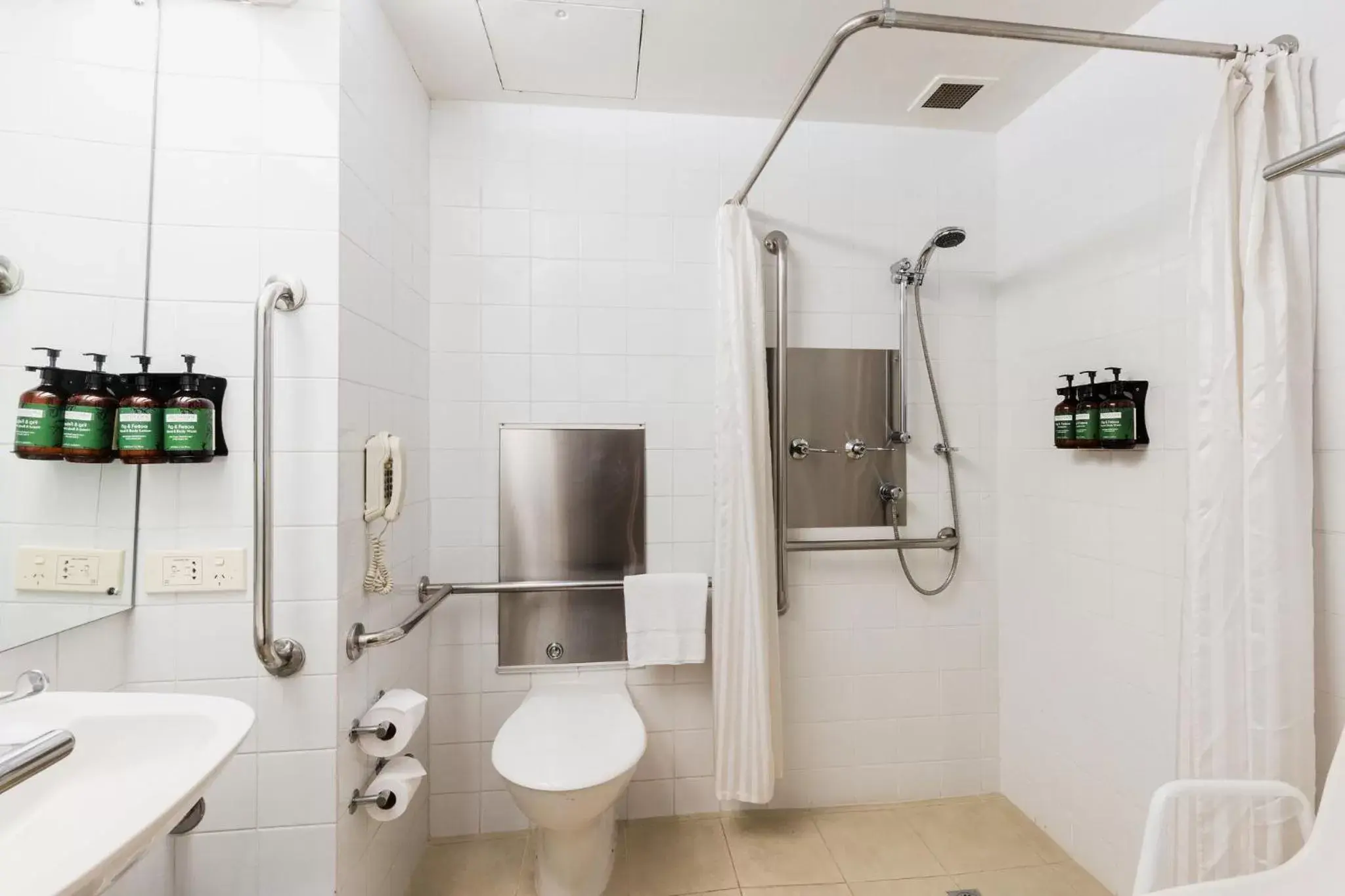 Shower, Bathroom in Crowne Plaza Canberra, an IHG Hotel